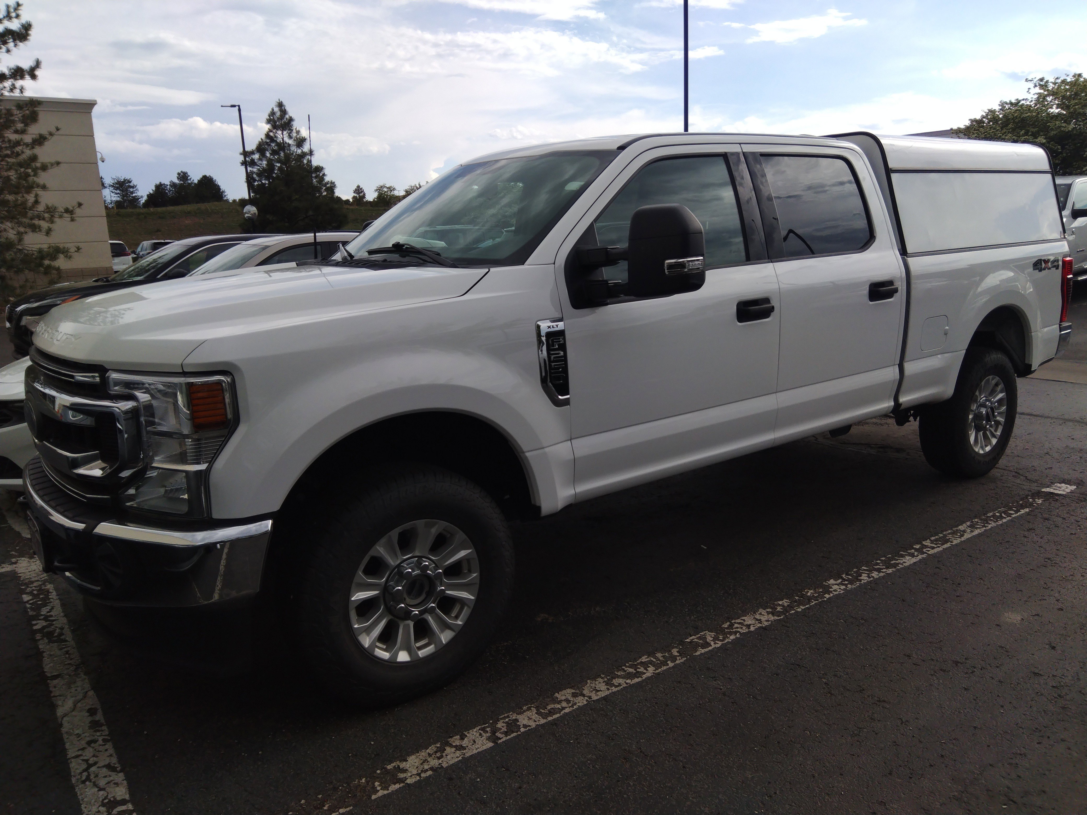 2022 Ford Super Duty F-250 SRW XLT 4WD Crew Cab 6.75' Box