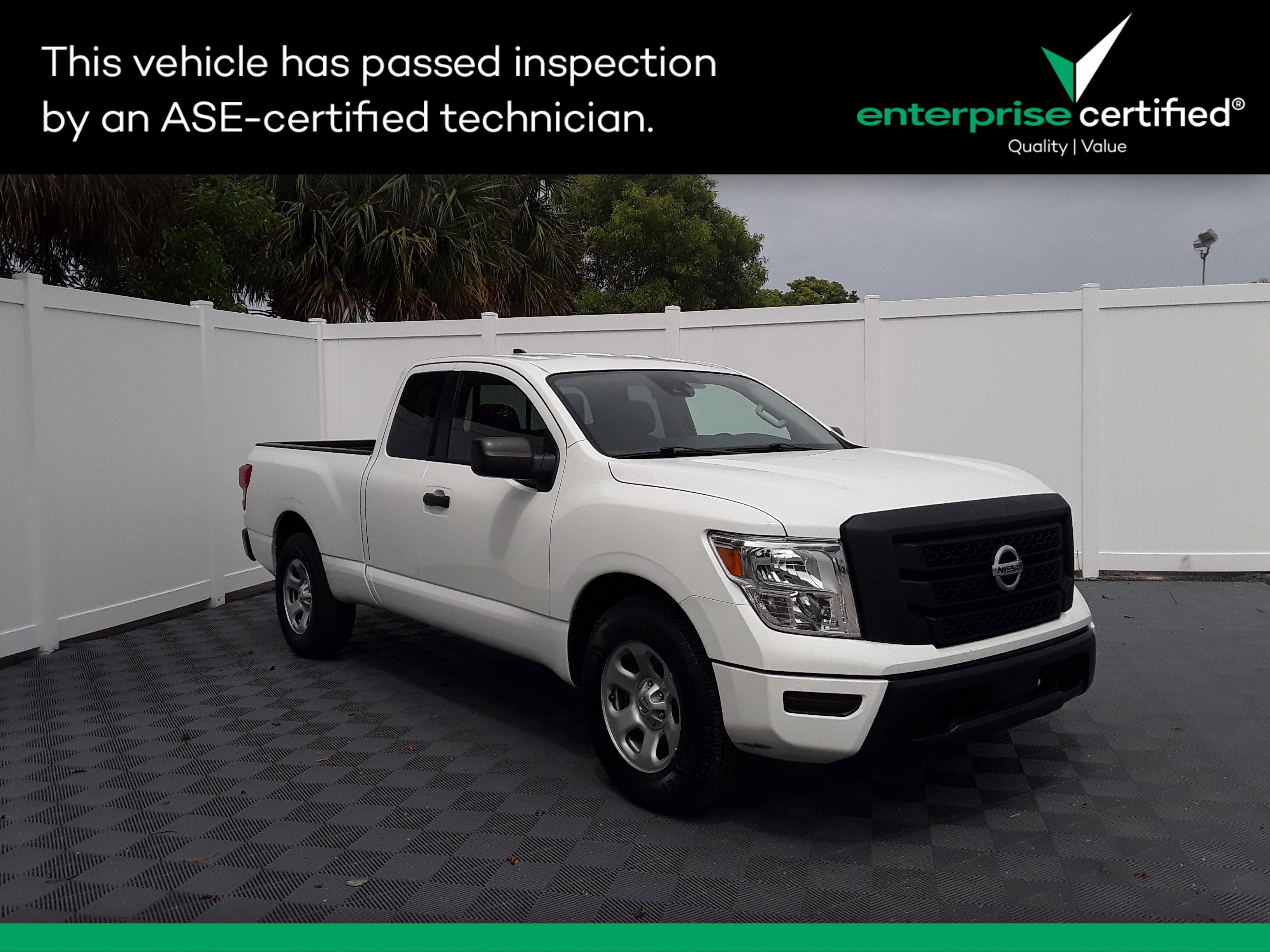 2022 Nissan Titan 4x2 King Cab S