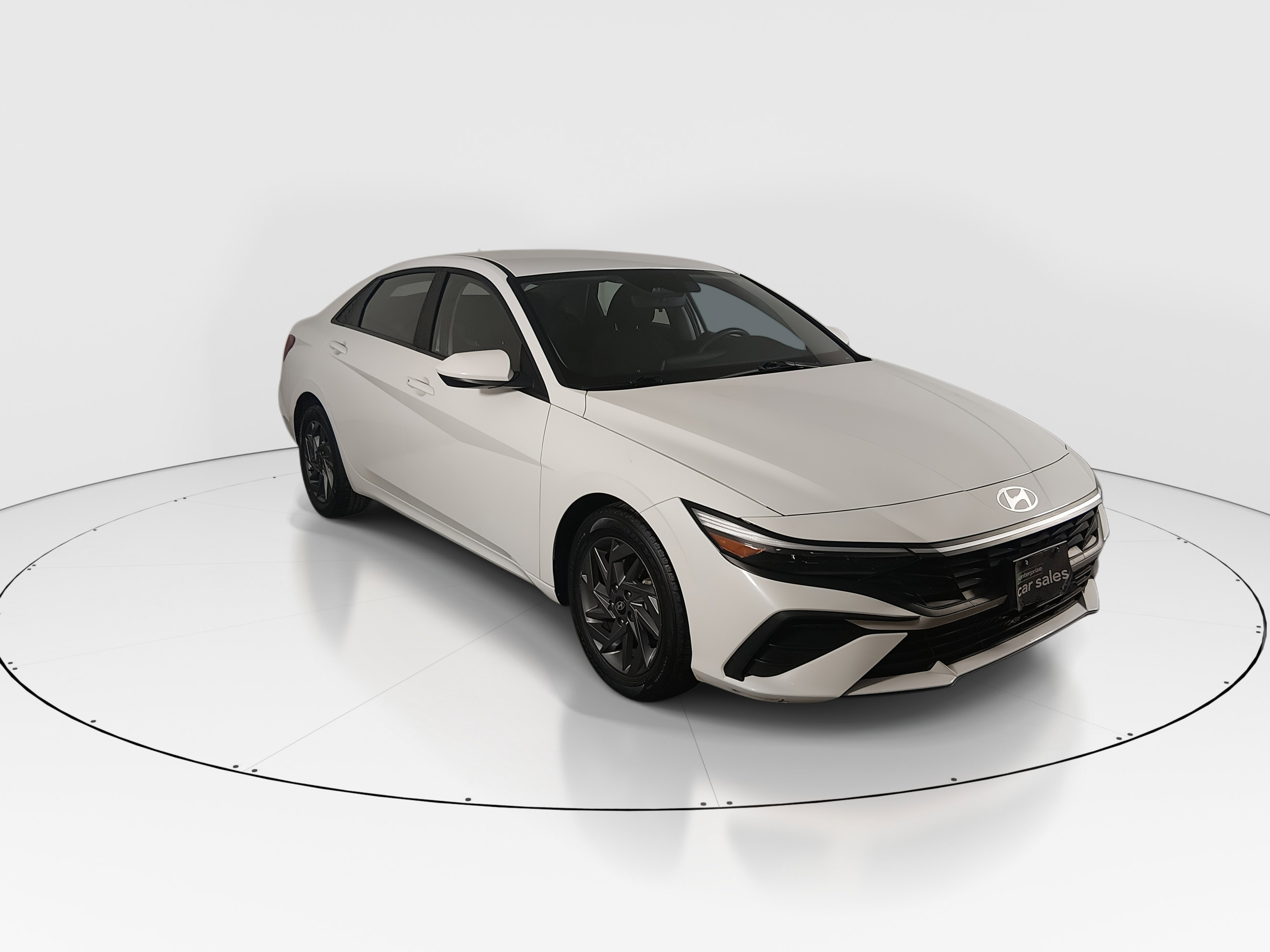 Used 2024 Hyundai Elantra SEL IVT