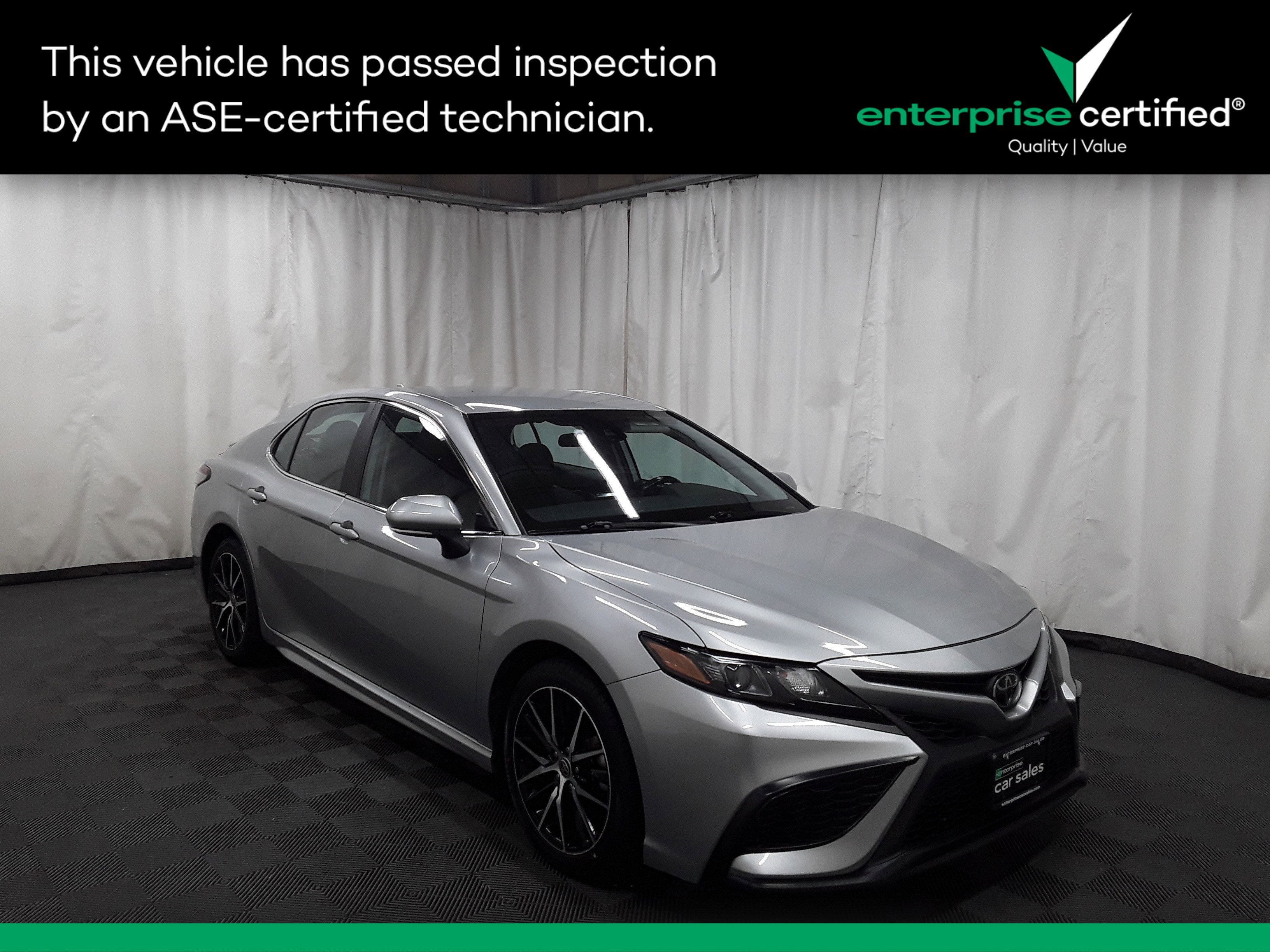 Used 2023 Toyota Camry SE Auto