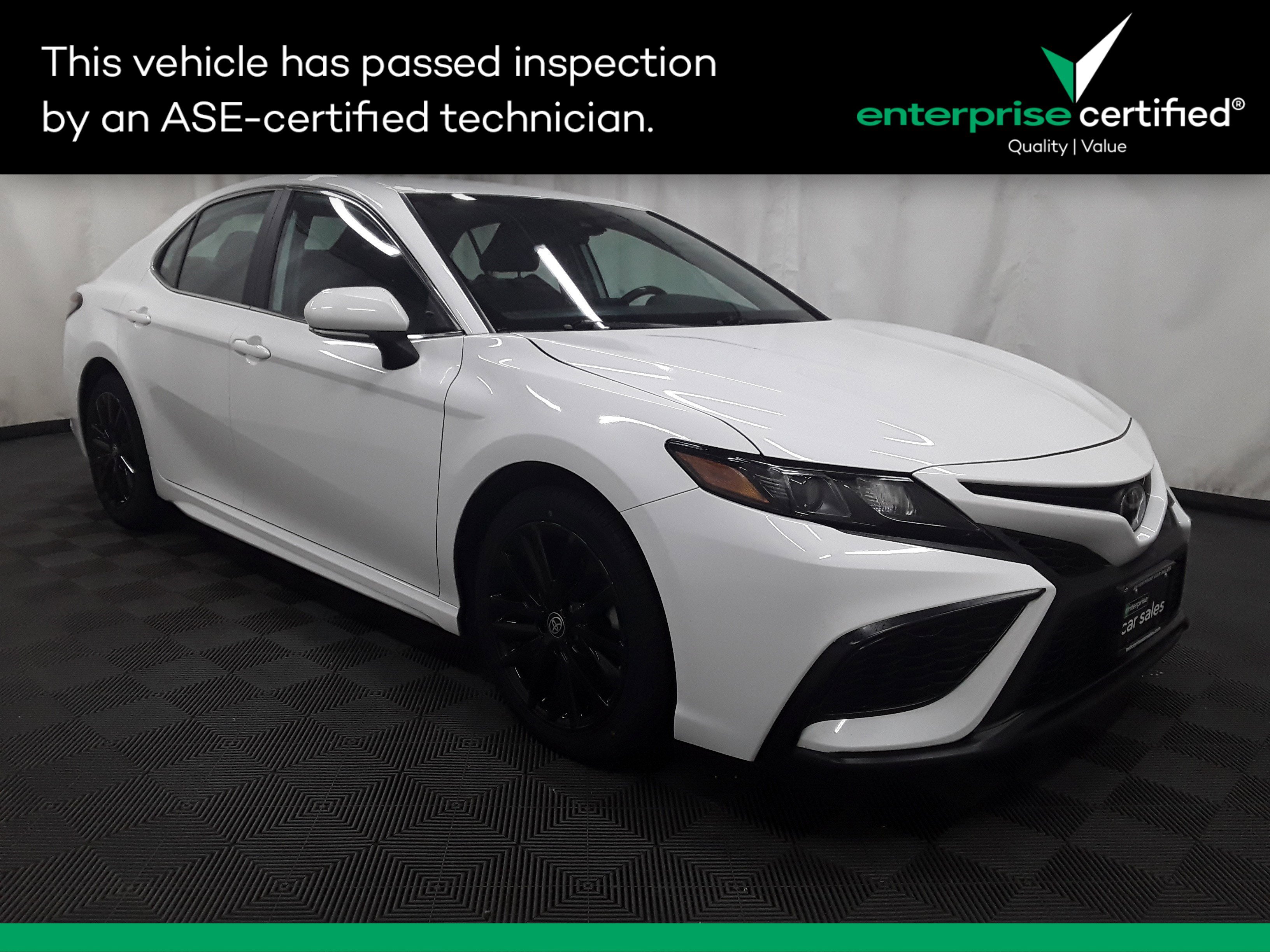 Used 2023 Toyota Camry SE Auto