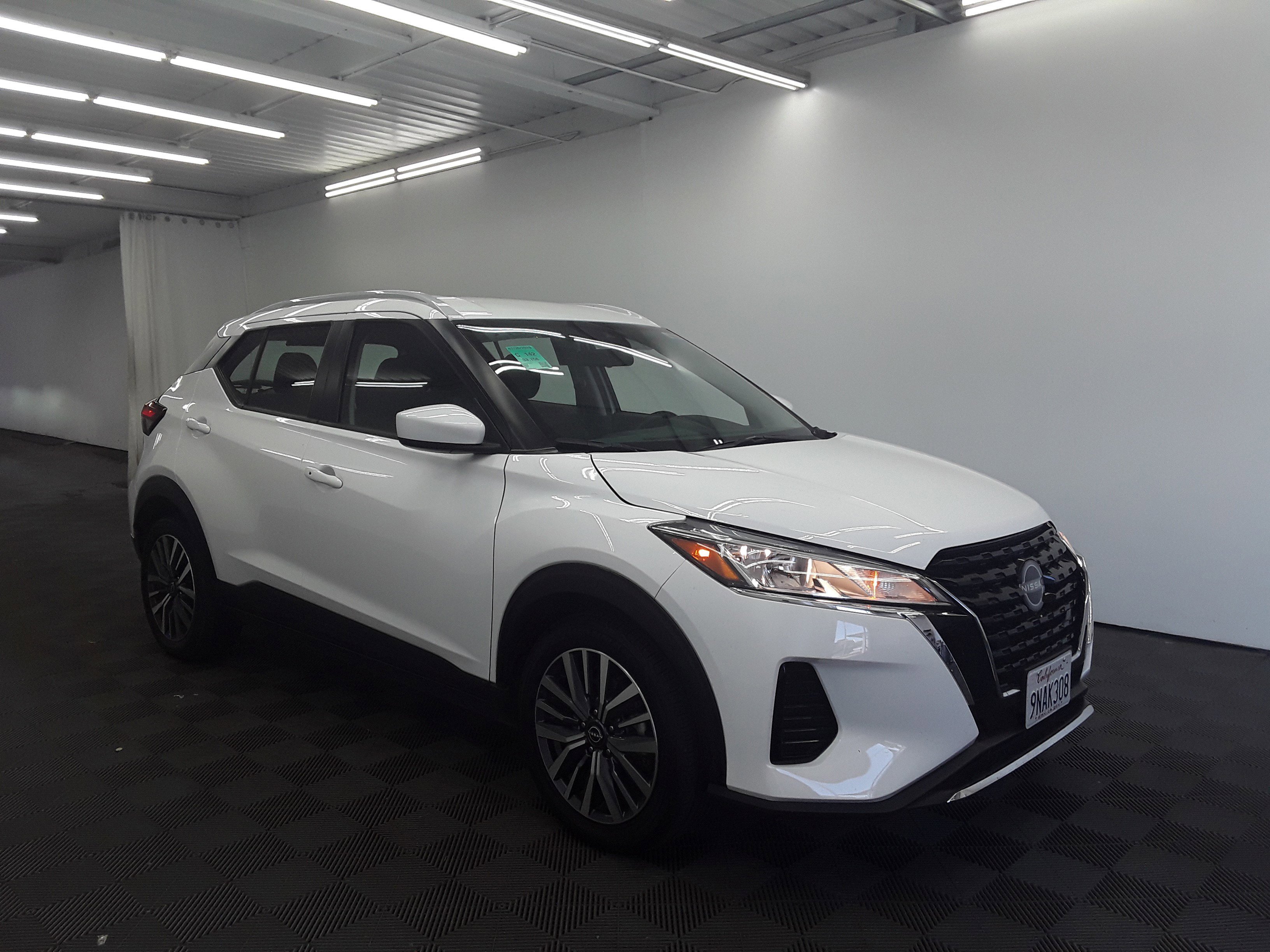 Used 2024 Nissan Kicks SV FWD