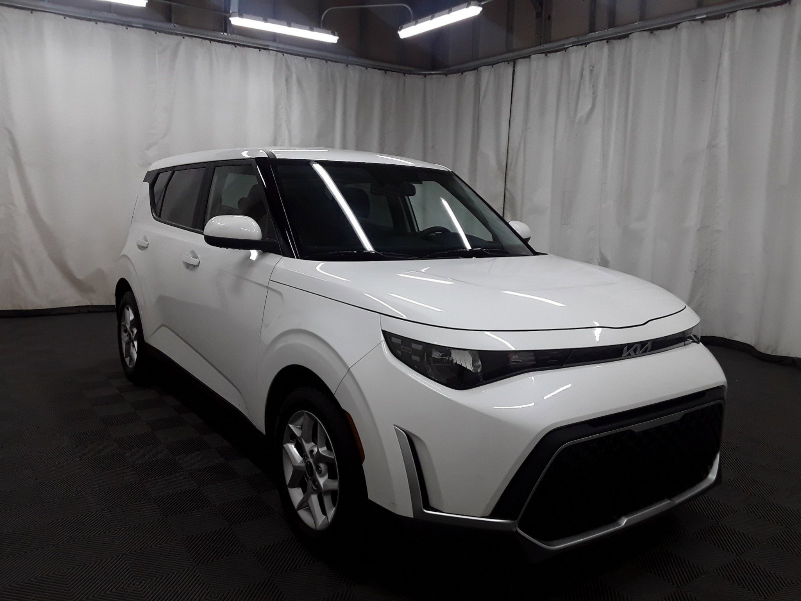 2023 Kia Soul LX IVT