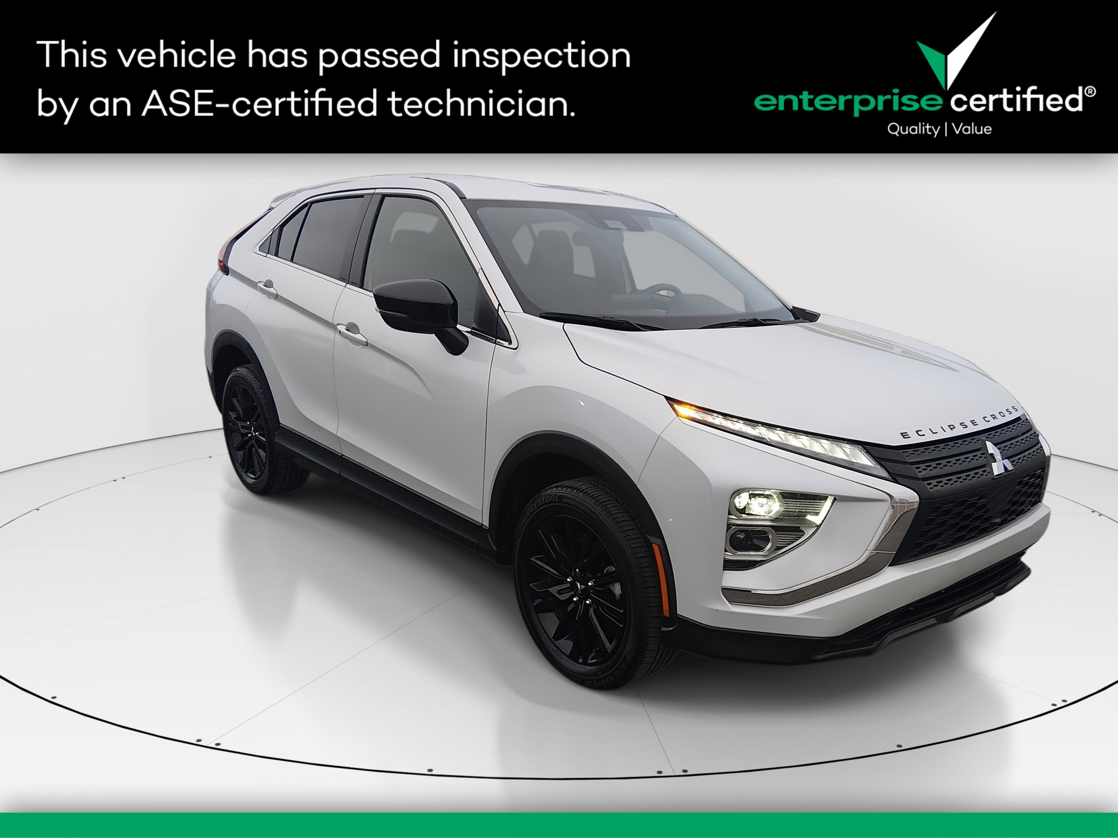 2024 Mitsubishi Eclipse Cross LE's photo