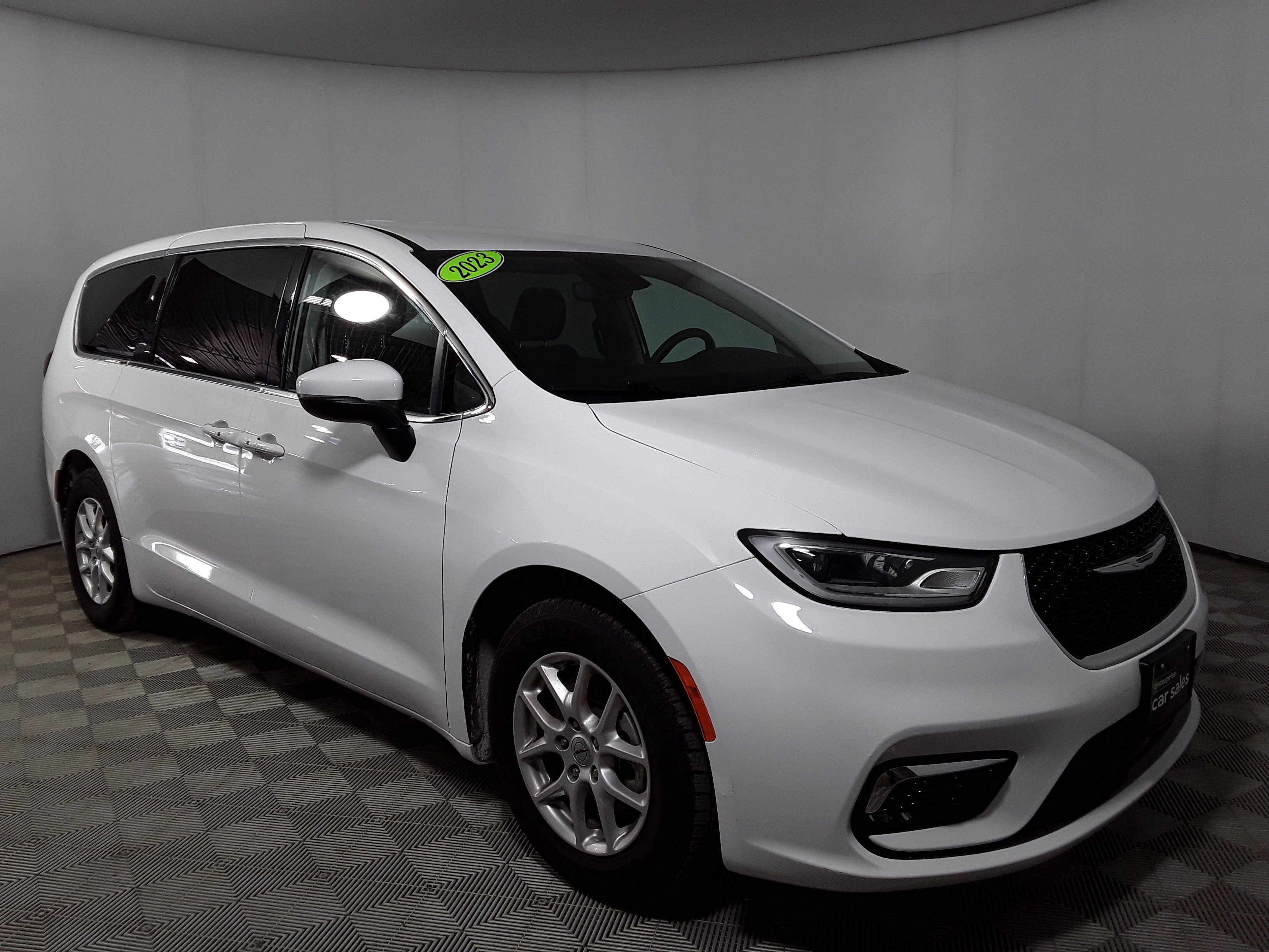 2023 Chrysler Pacifica Touring L FWD