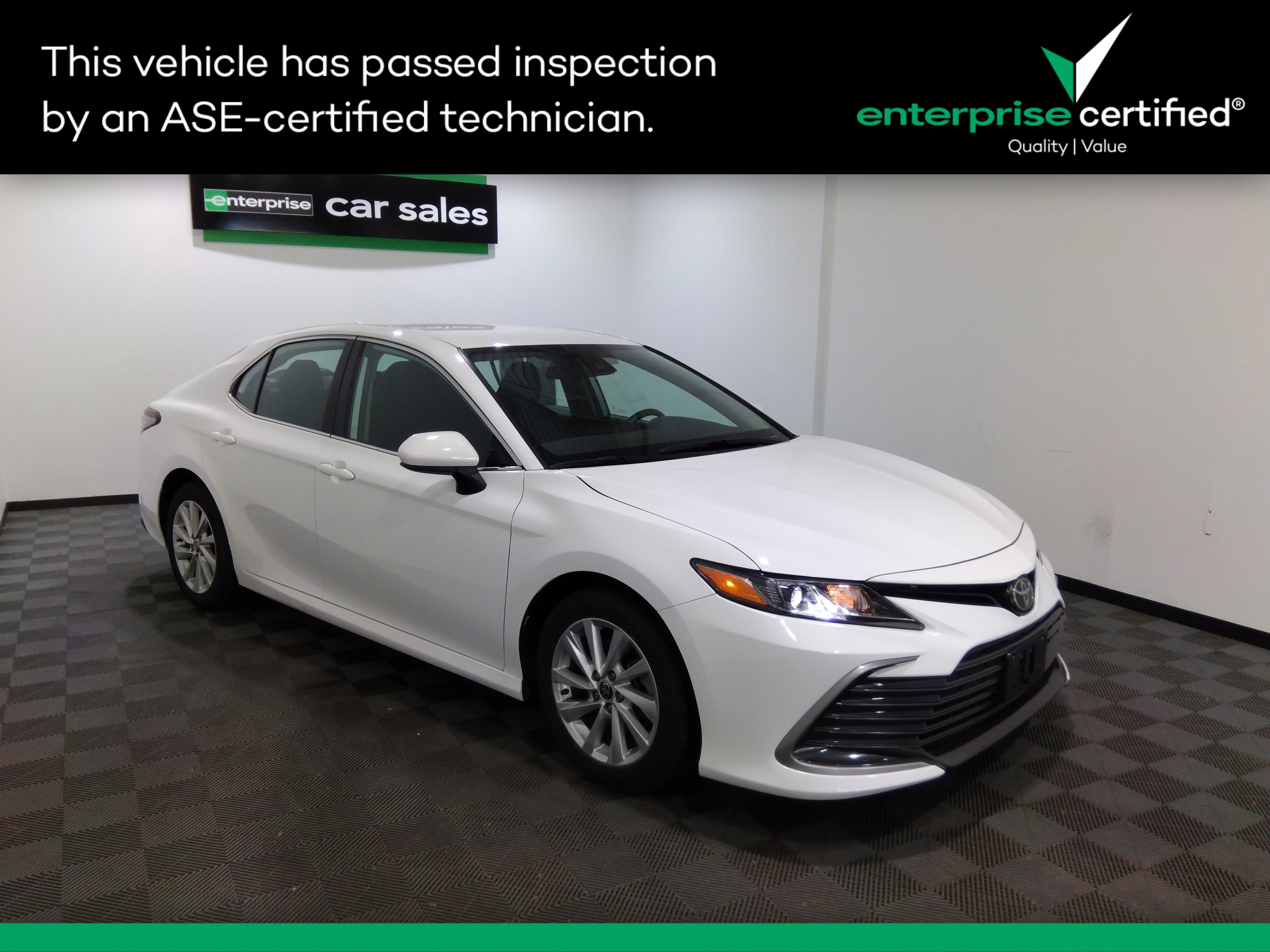 2022 Toyota Camry LE Auto