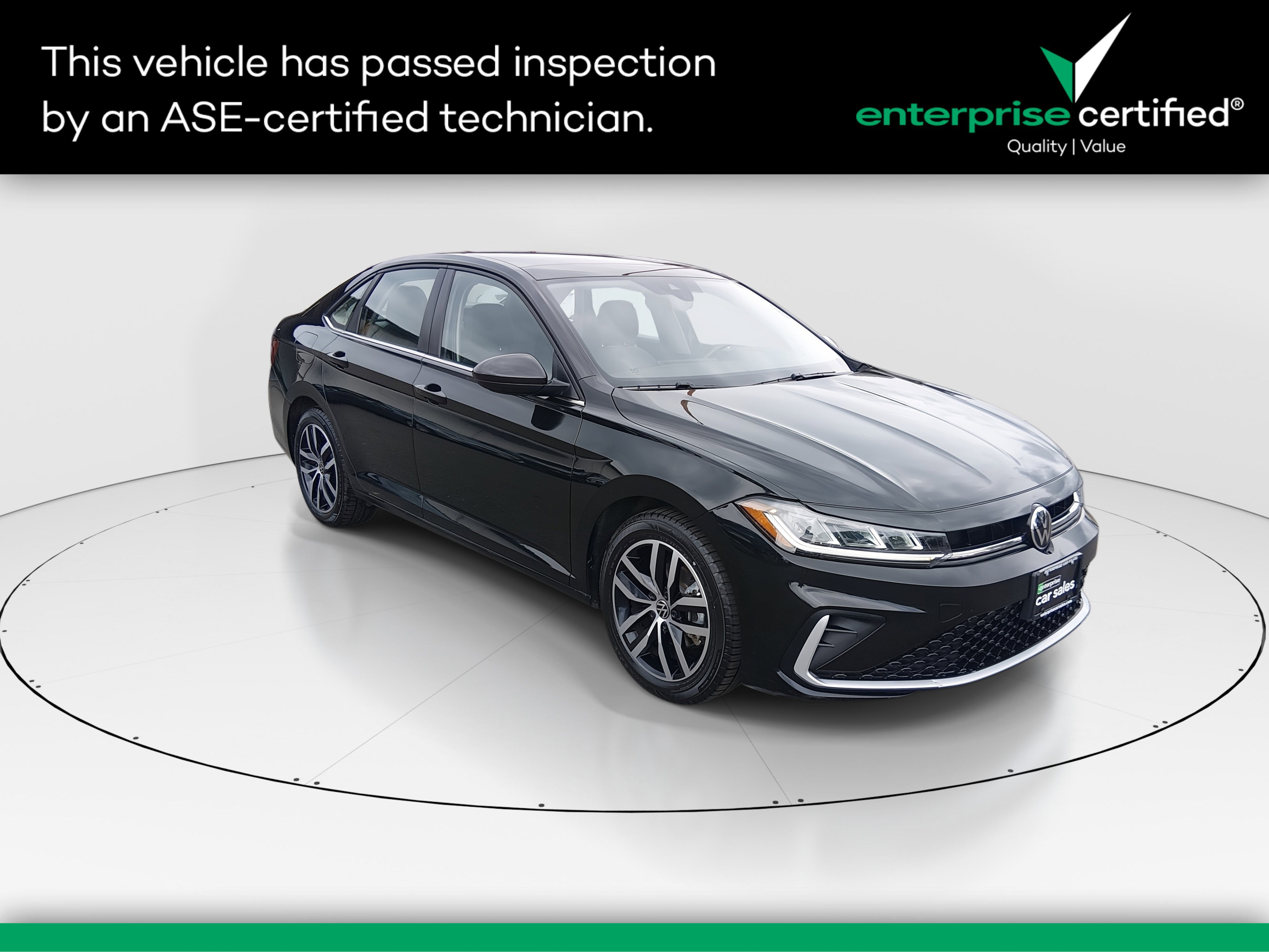 Used 2025 Volkswagen Jetta SE Auto