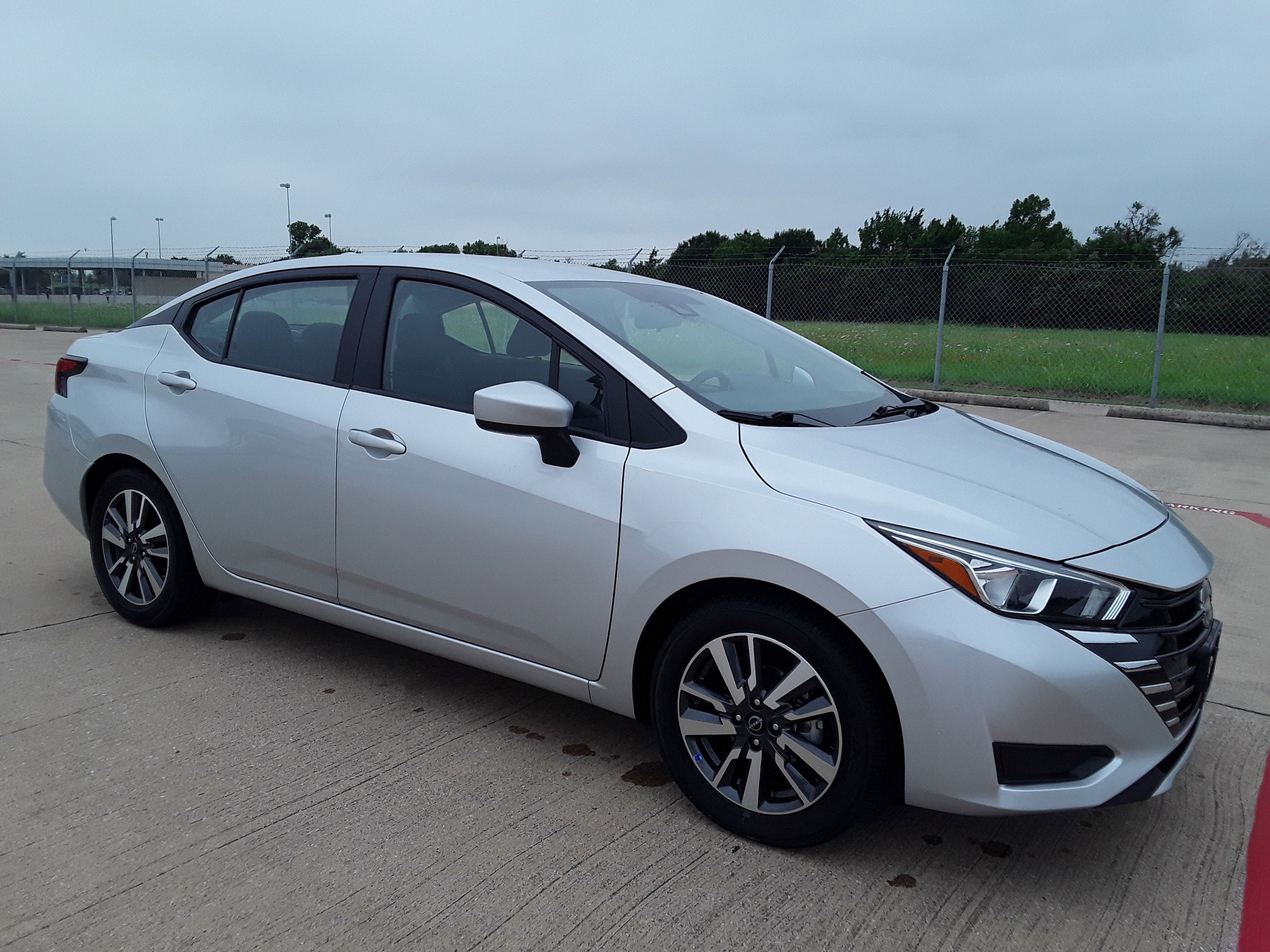 2023 Nissan Versa SV CVT