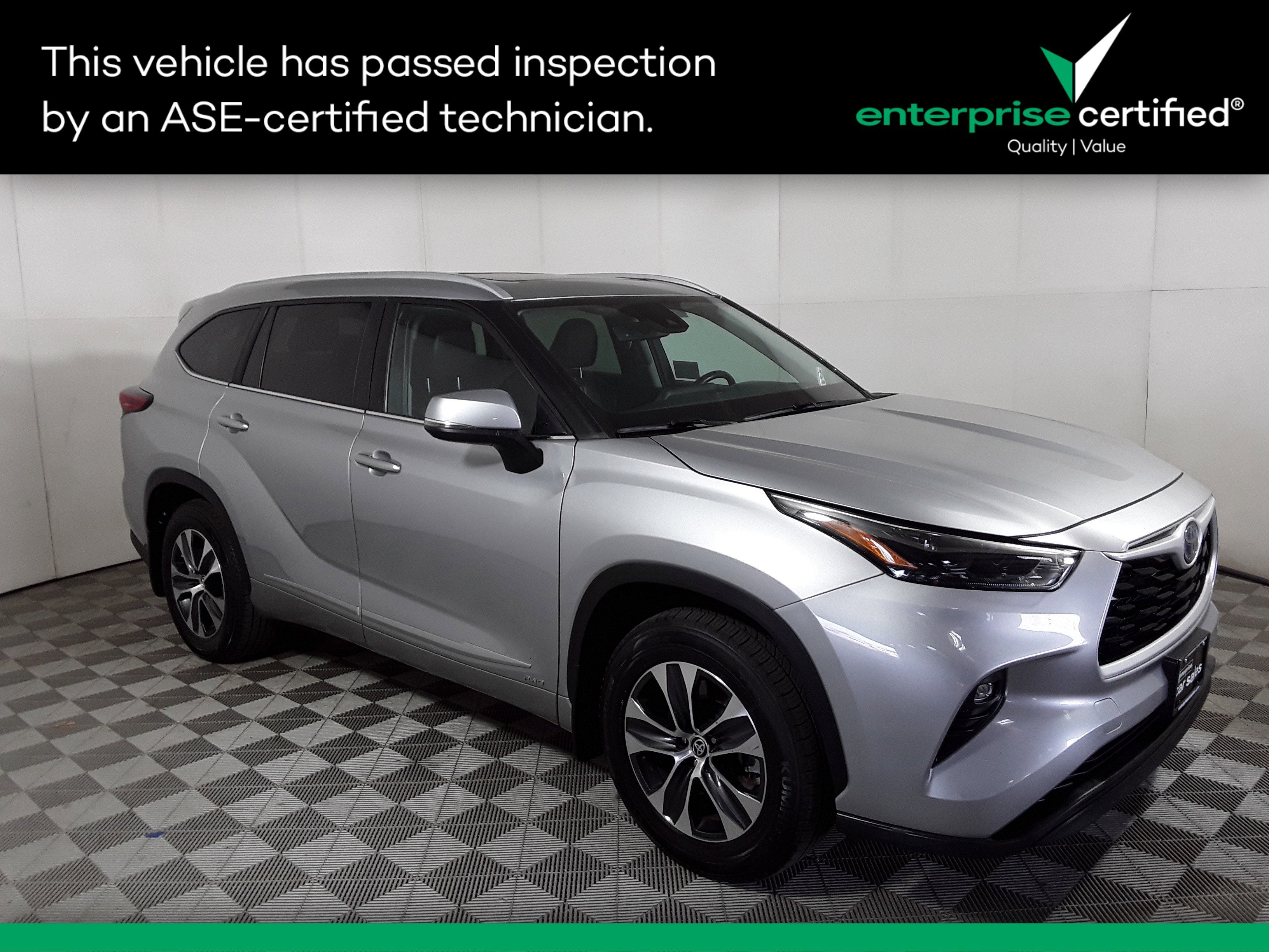 Used 2023 Toyota Highlander Hybrid XLE AWD