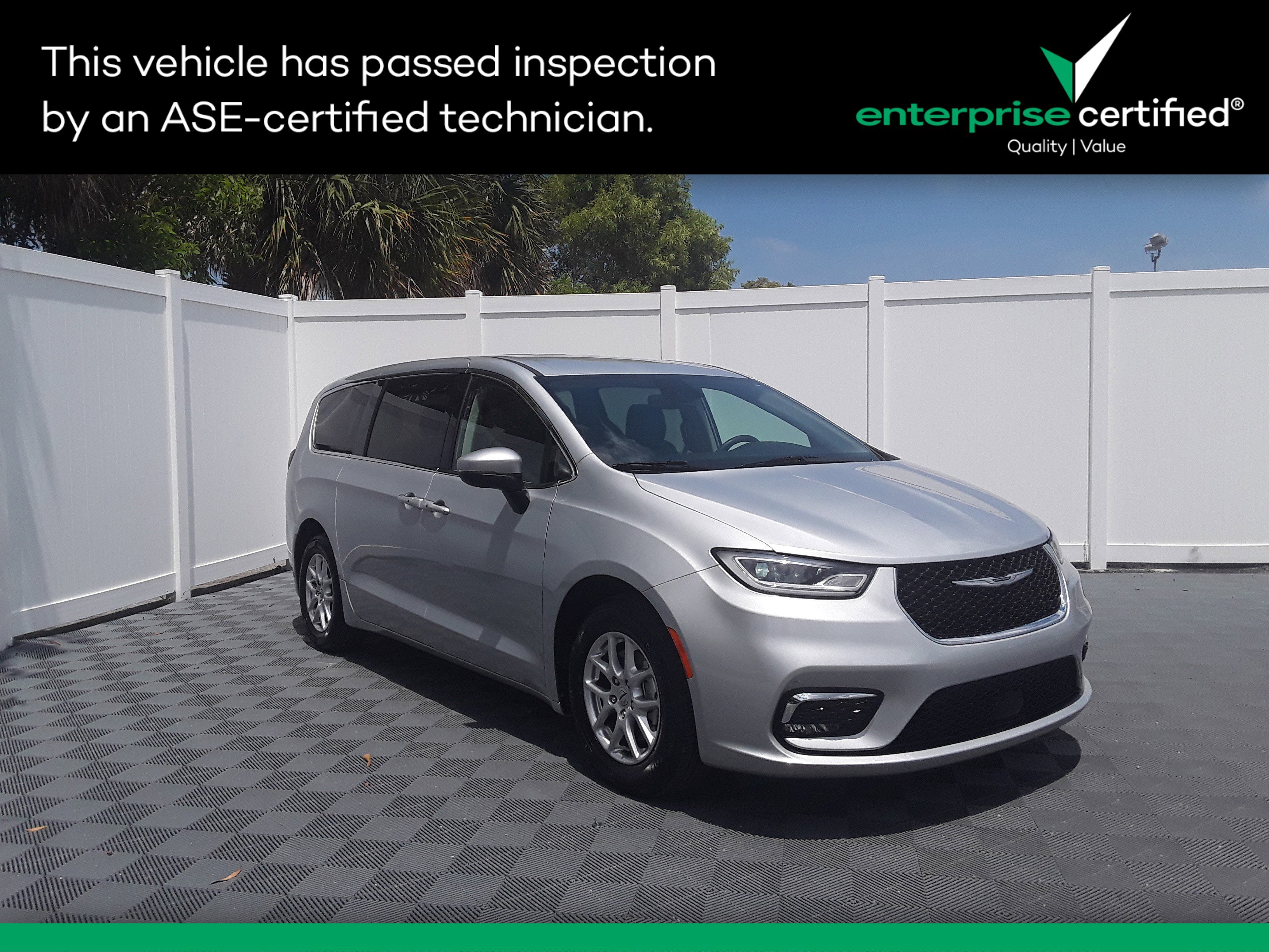 2023 Chrysler Pacifica Touring L FWD