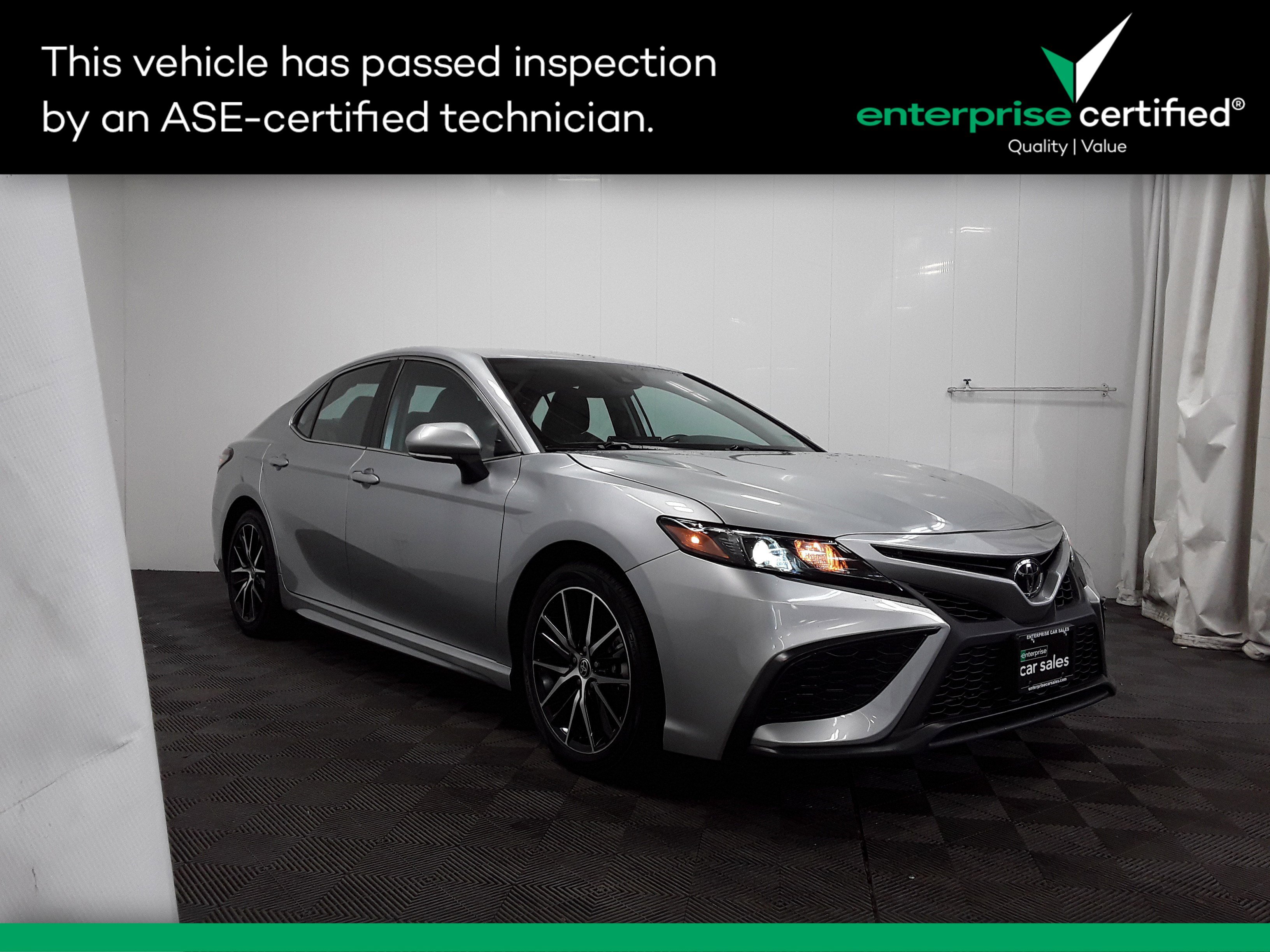 2023 Toyota Camry SE Auto