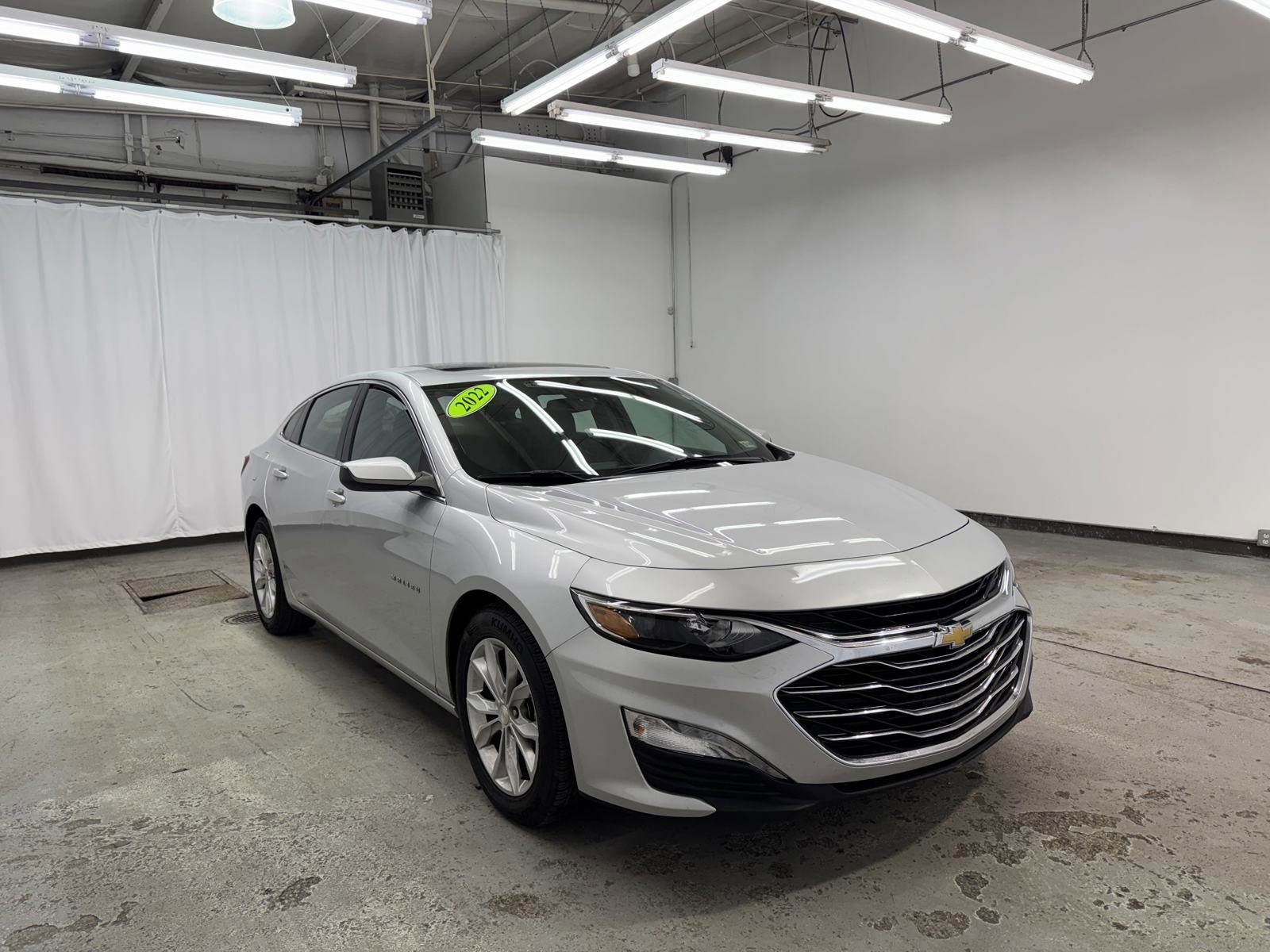 2022 Chevrolet Malibu 4dr Sdn LT