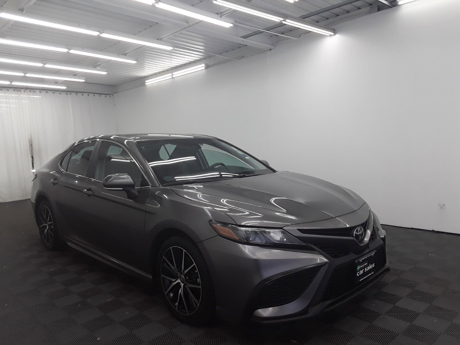 2022 Toyota Camry SE Auto