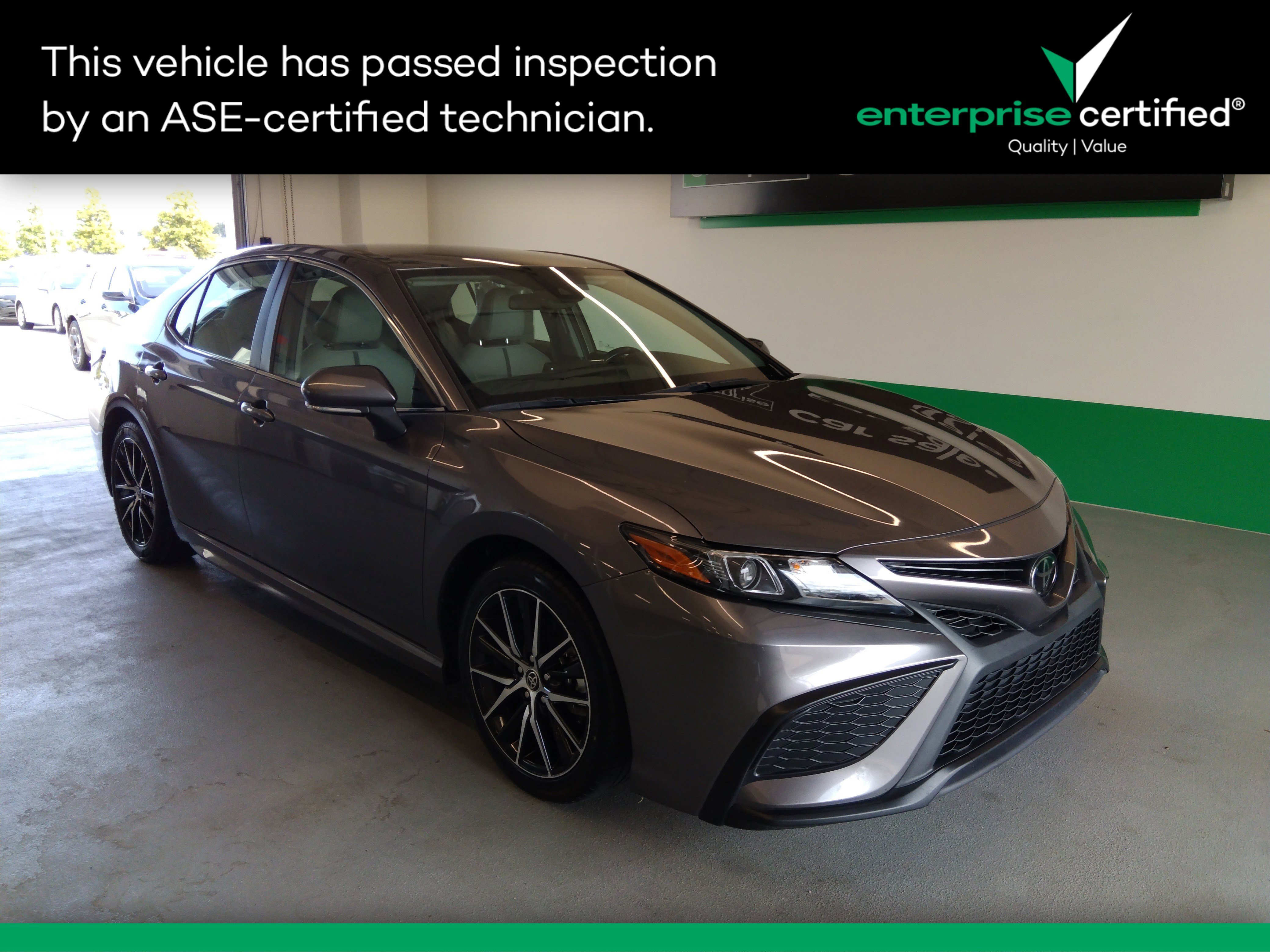 2023 Toyota Camry SE Auto