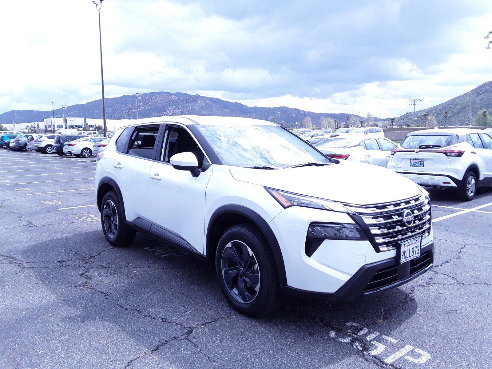 2024 Nissan Rogue FWD SV