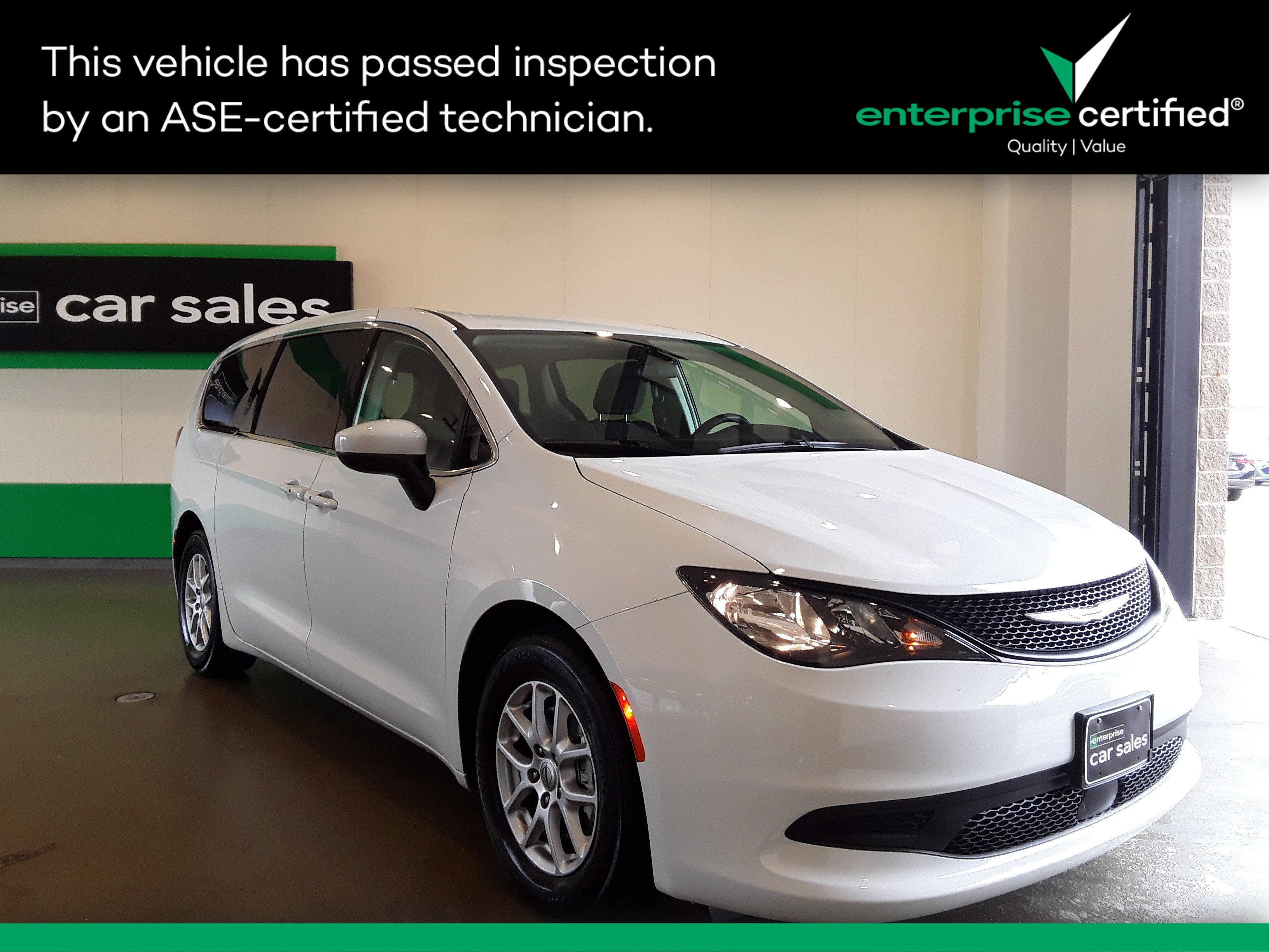 Used 2022 Chrysler Voyager LX FWD