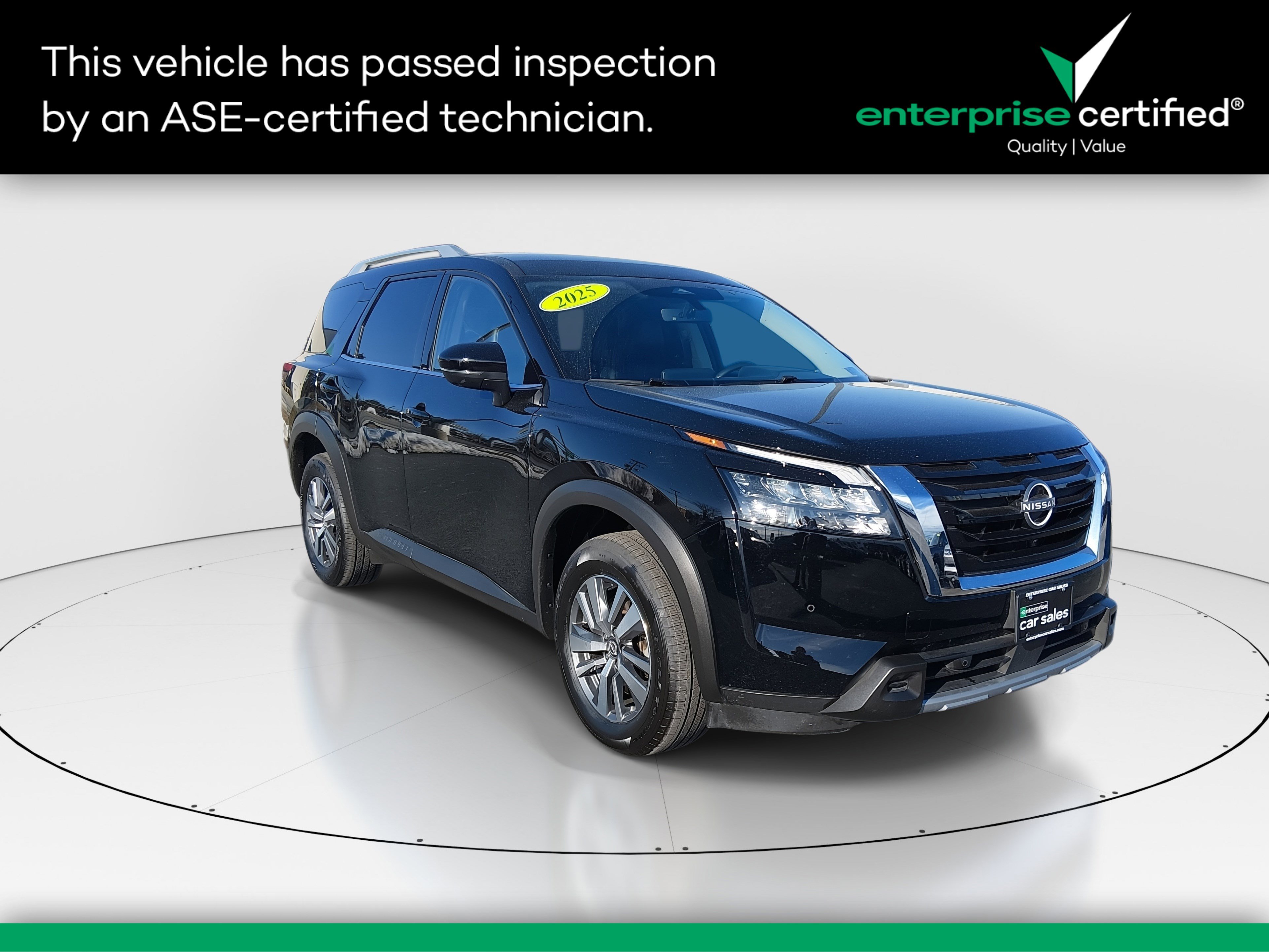 Used 2025 Nissan Pathfinder SL 4WD