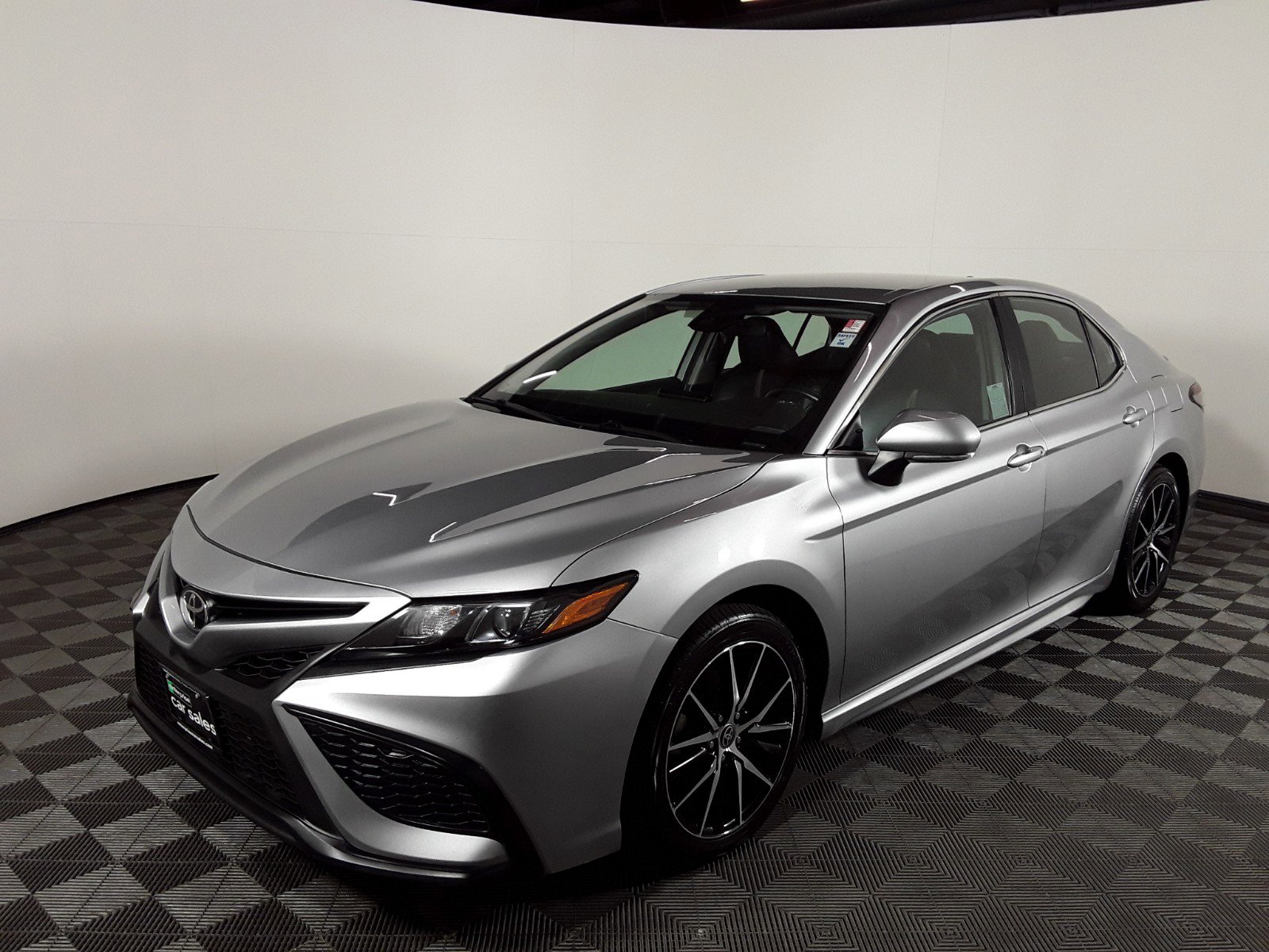 2022 Toyota Camry SE Auto