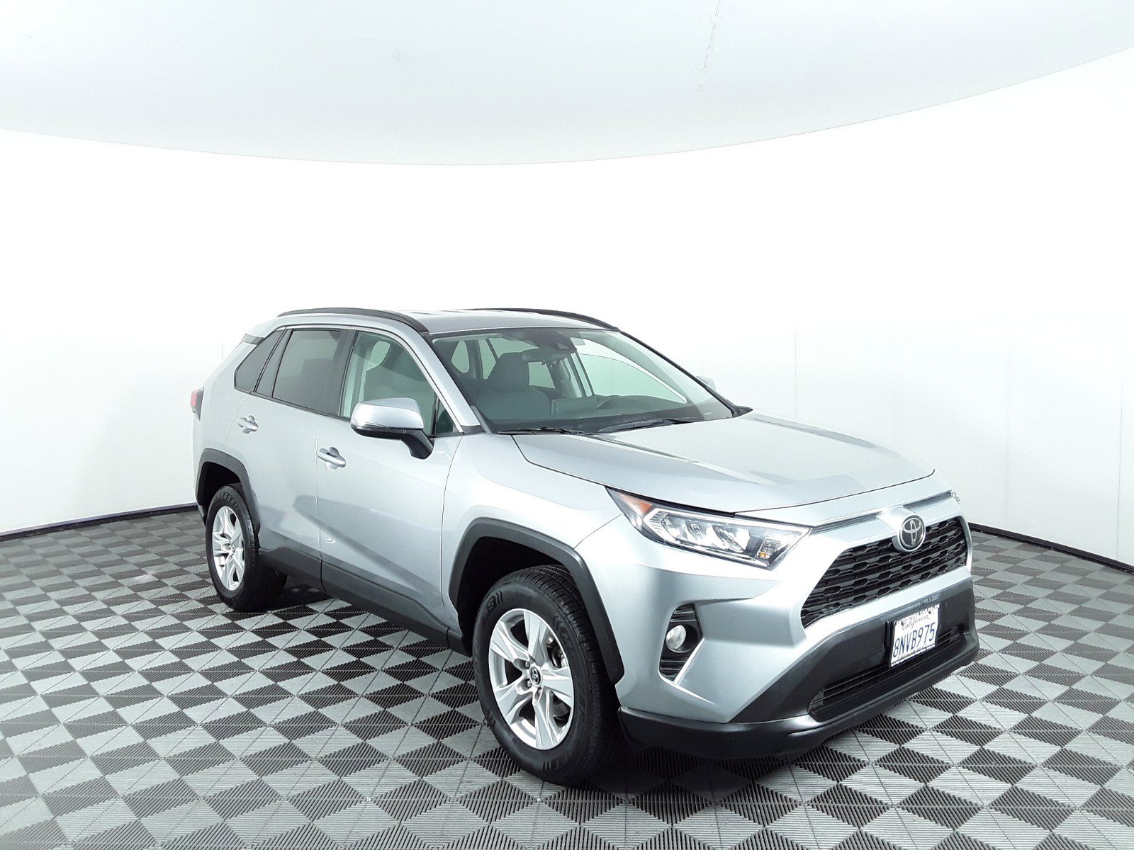 2020 Toyota RAV4 XLE FWD