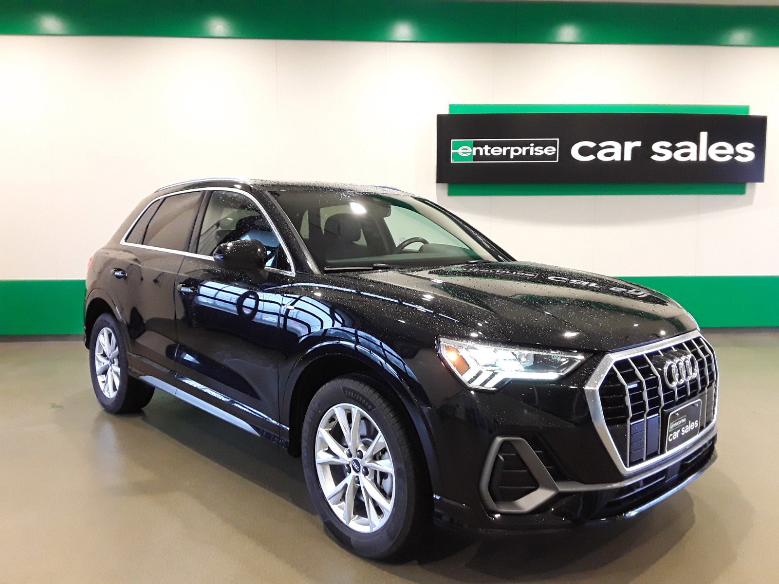 2023 Audi Q3 S line Premium quattro