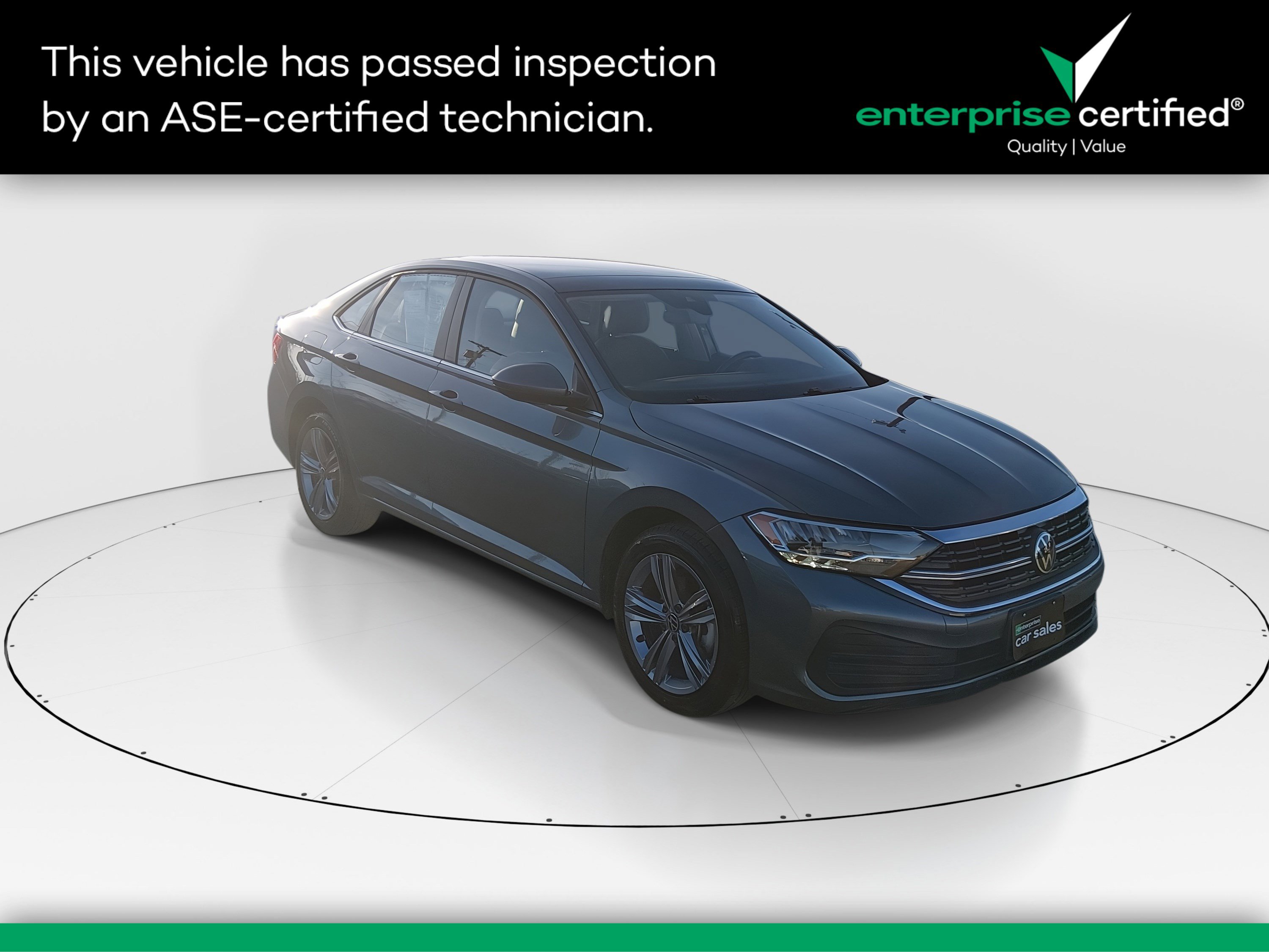 2024 Volkswagen Jetta SE's photo