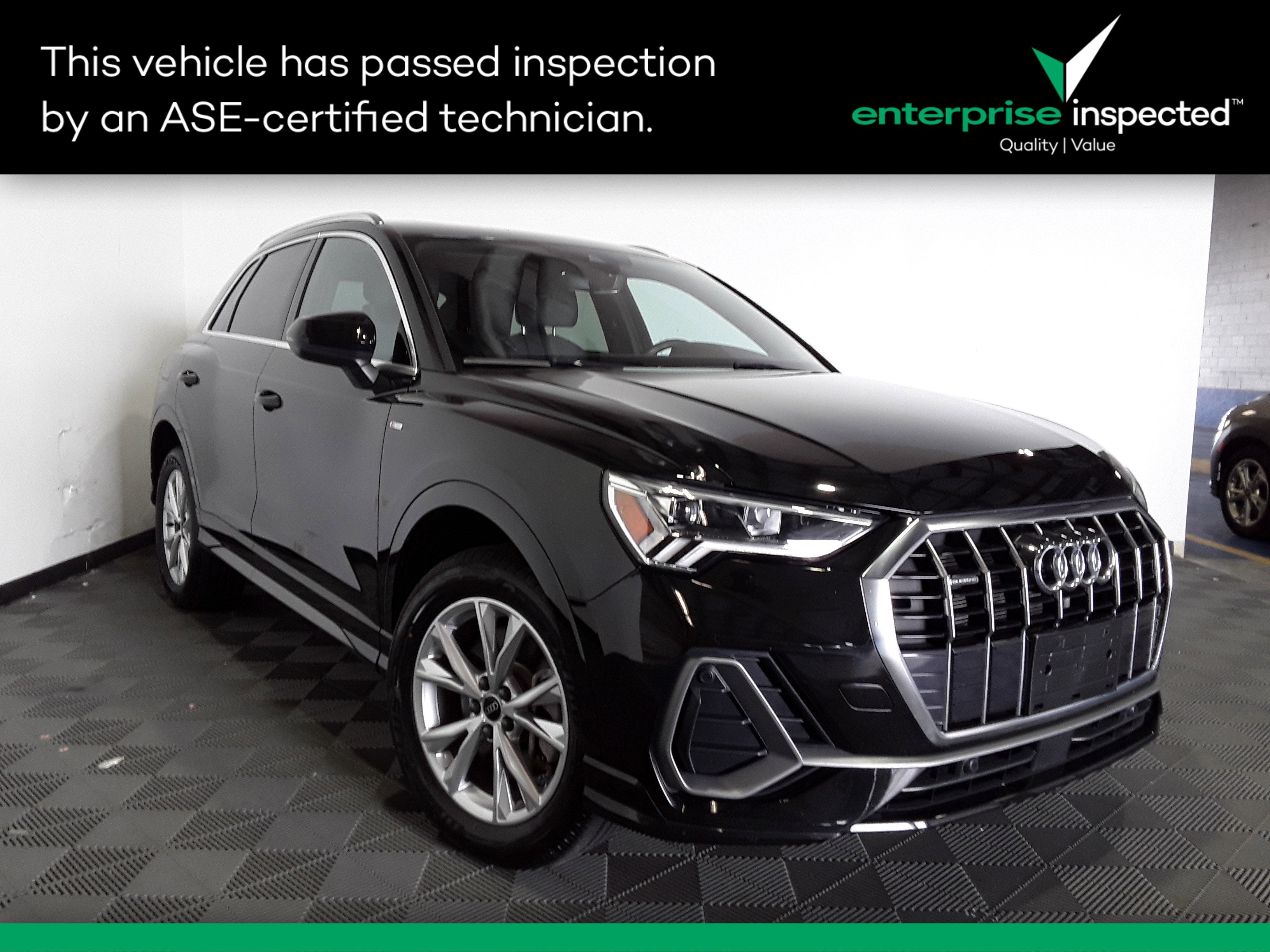 2023 Audi Q3 S line Premium 45 TFSI quattro