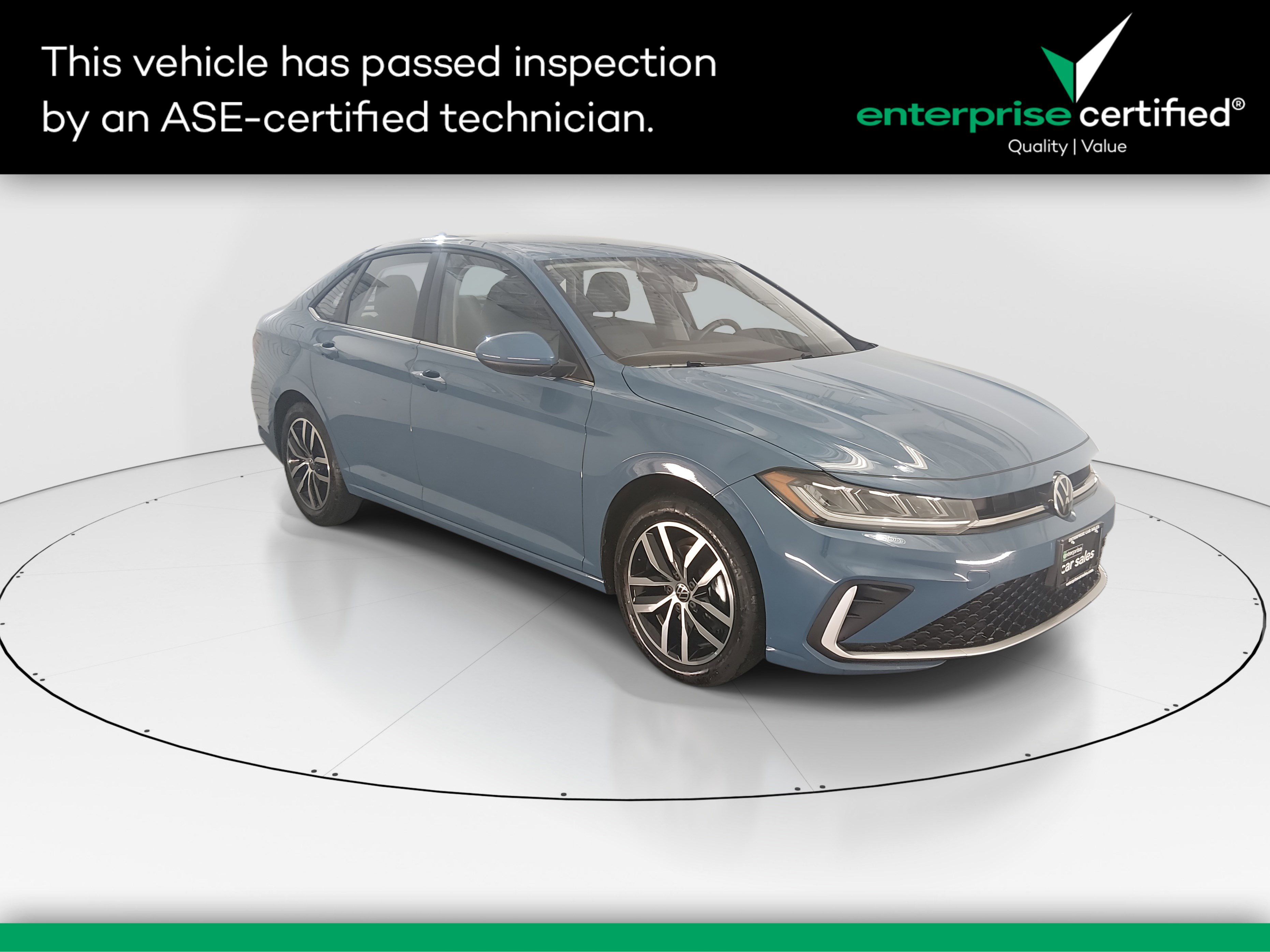 2025 Volkswagen Jetta SE's photo