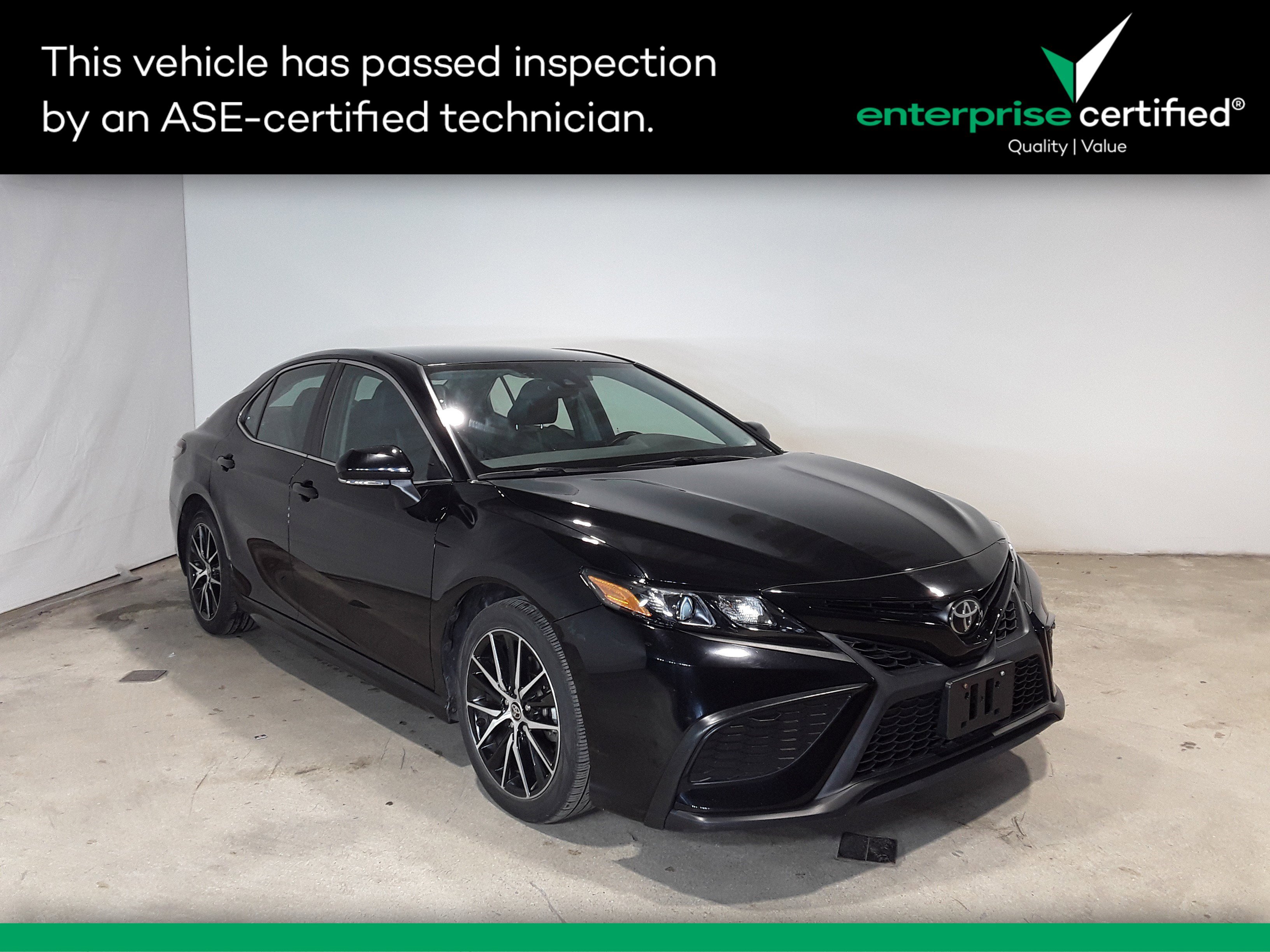 2022 Toyota Camry SE Auto
