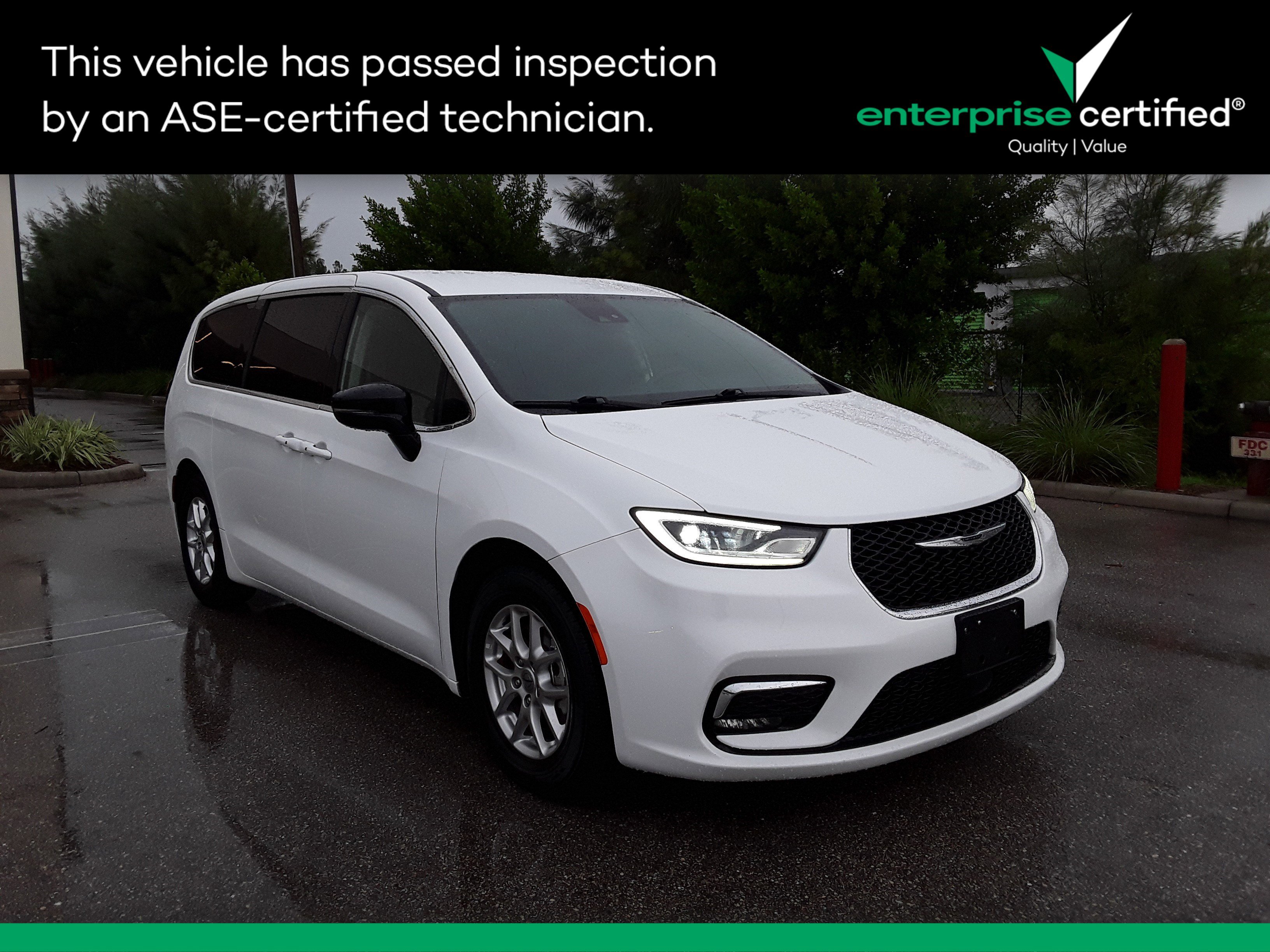 Used 2024 Chrysler Pacifica Touring L FWD