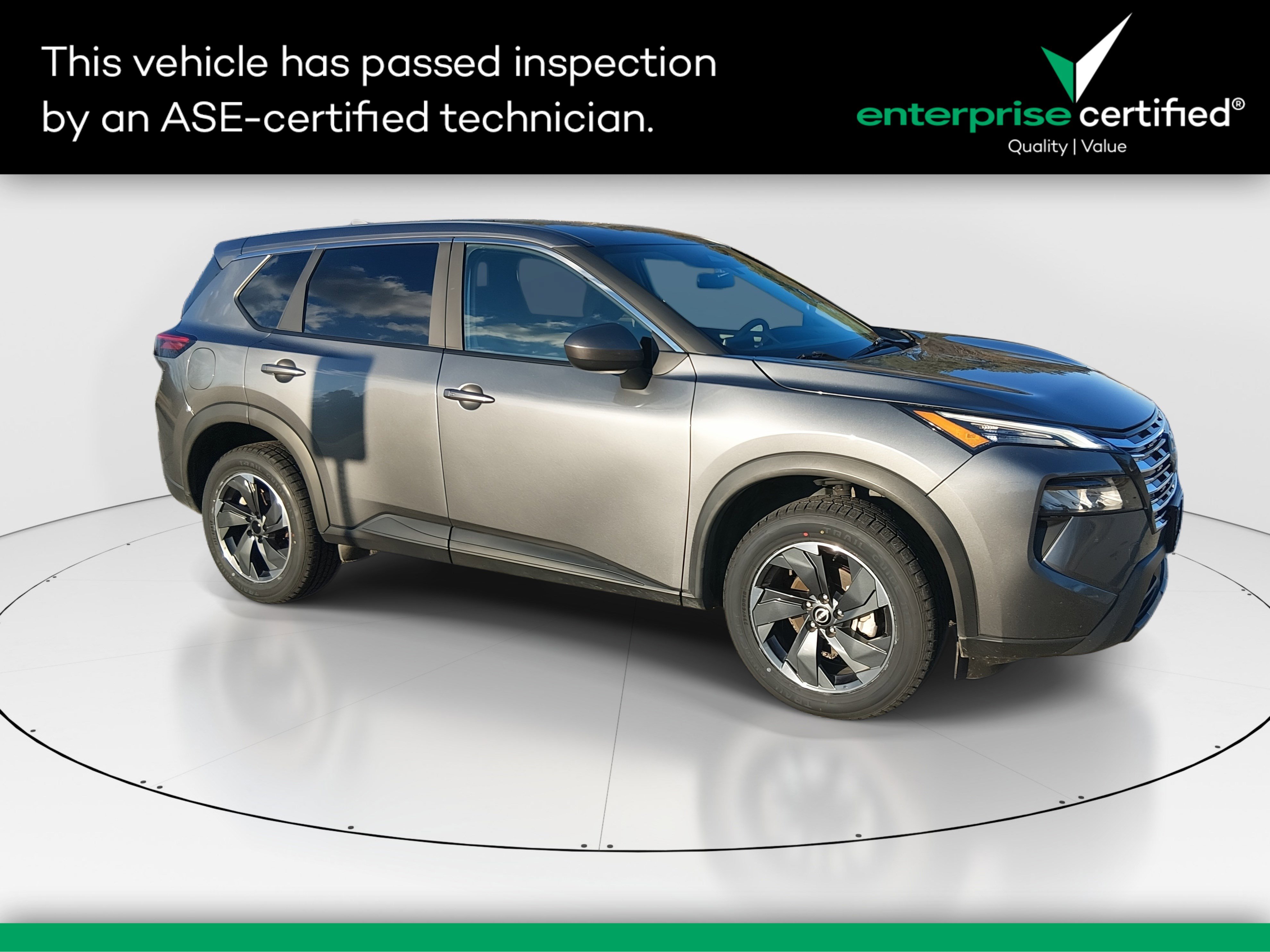 2024 Nissan Rogue SV's photo