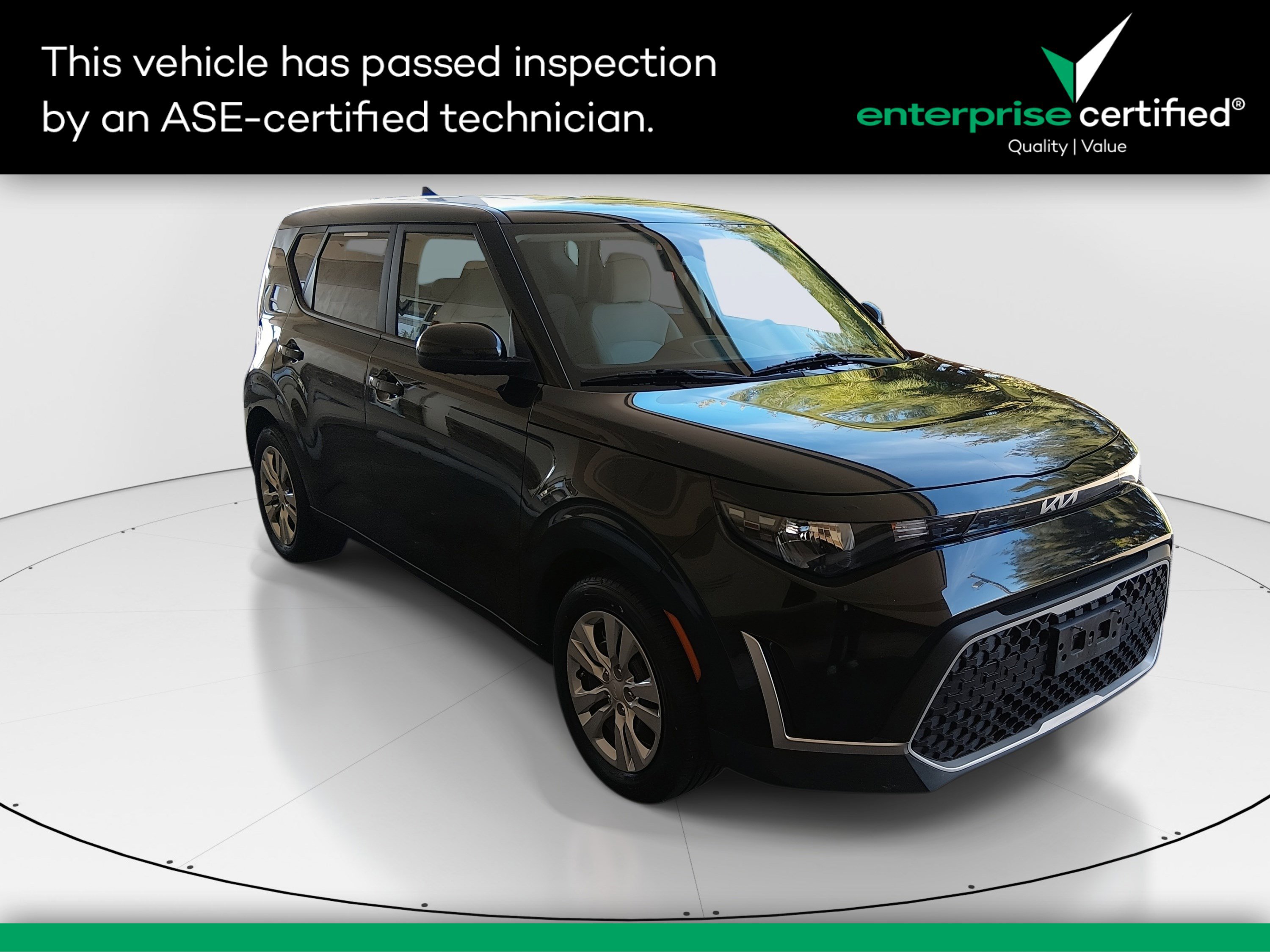 2023 Kia Soul LX's photo