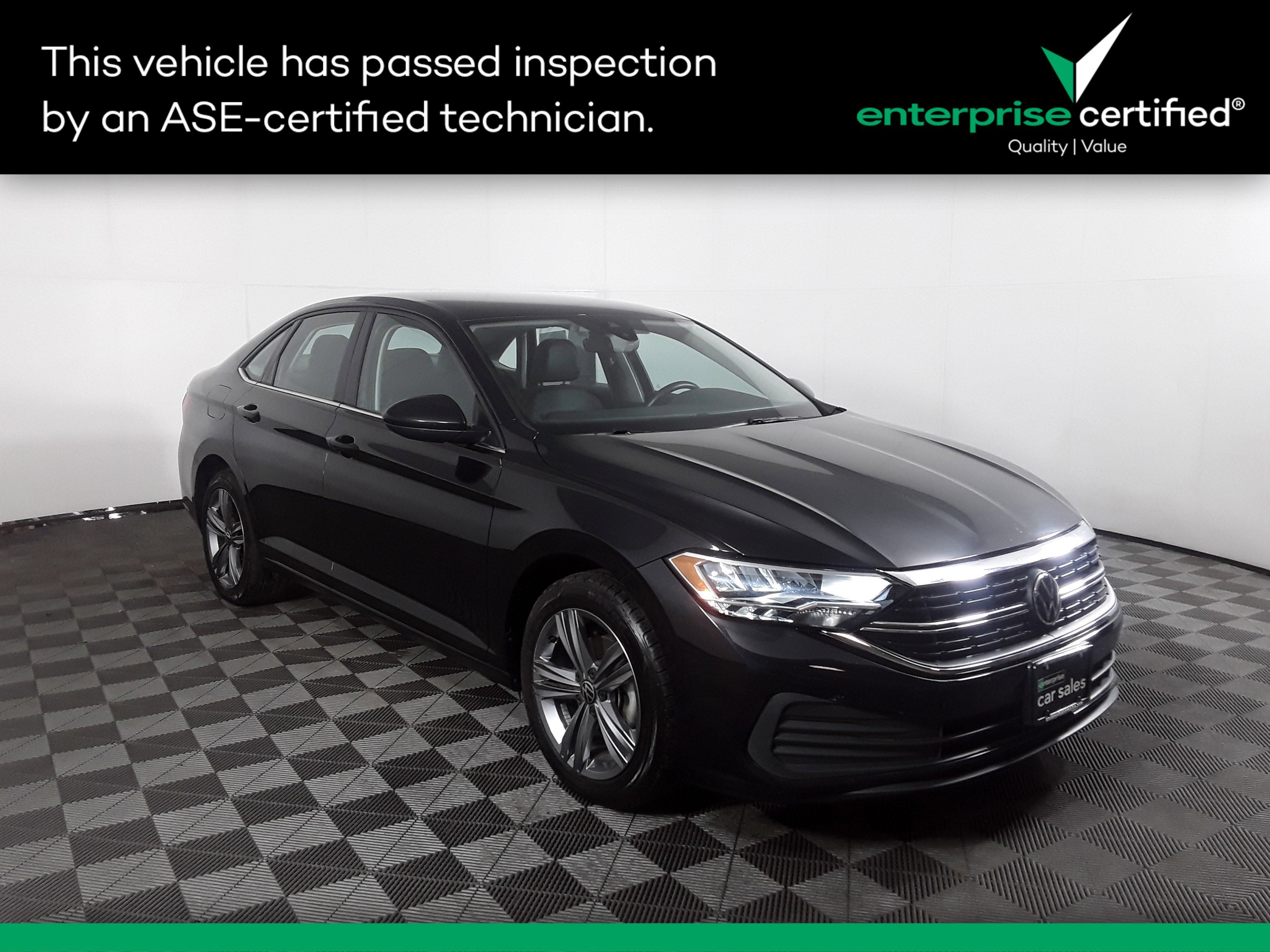 Used 2024 Volkswagen Jetta SE Auto