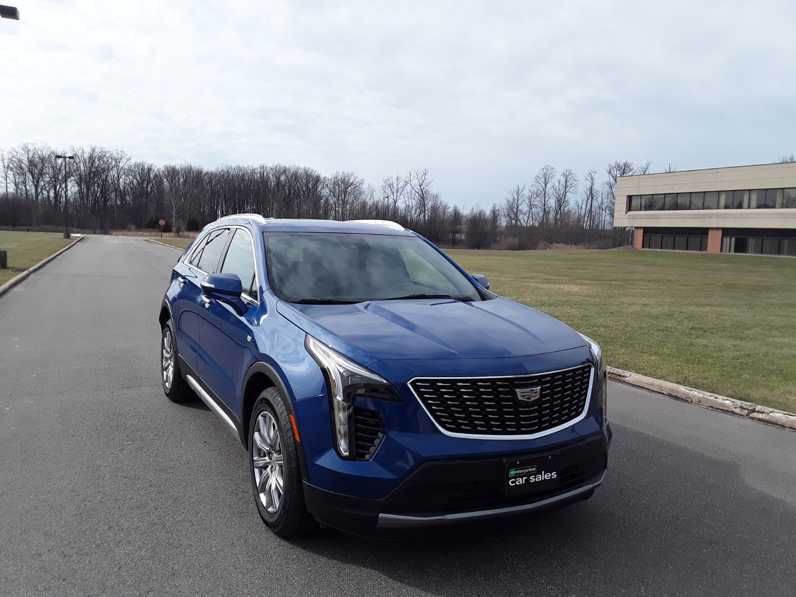 2023 Cadillac XT4 AWD 4dr Premium Luxury