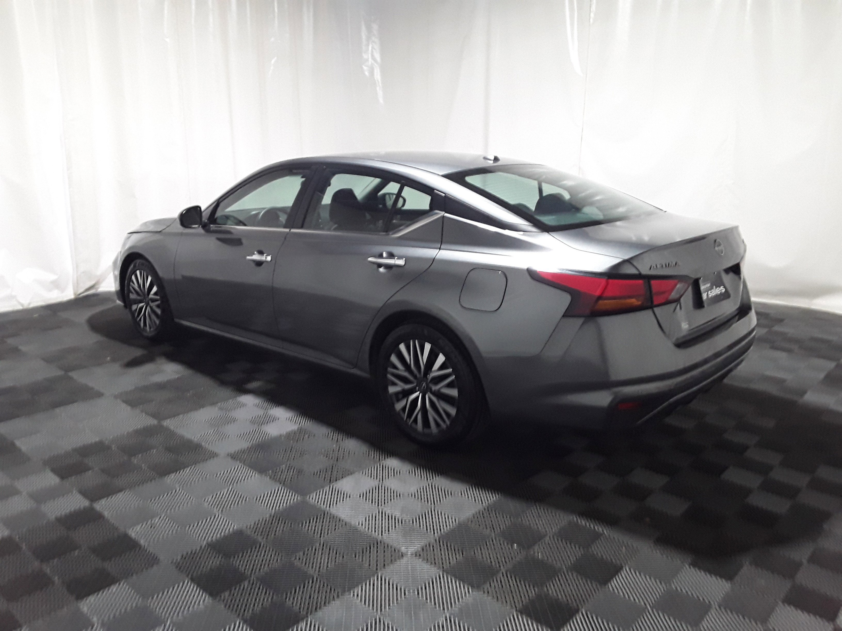 Image of Used 2023 Nissan Altima 2.5 SV Sedan