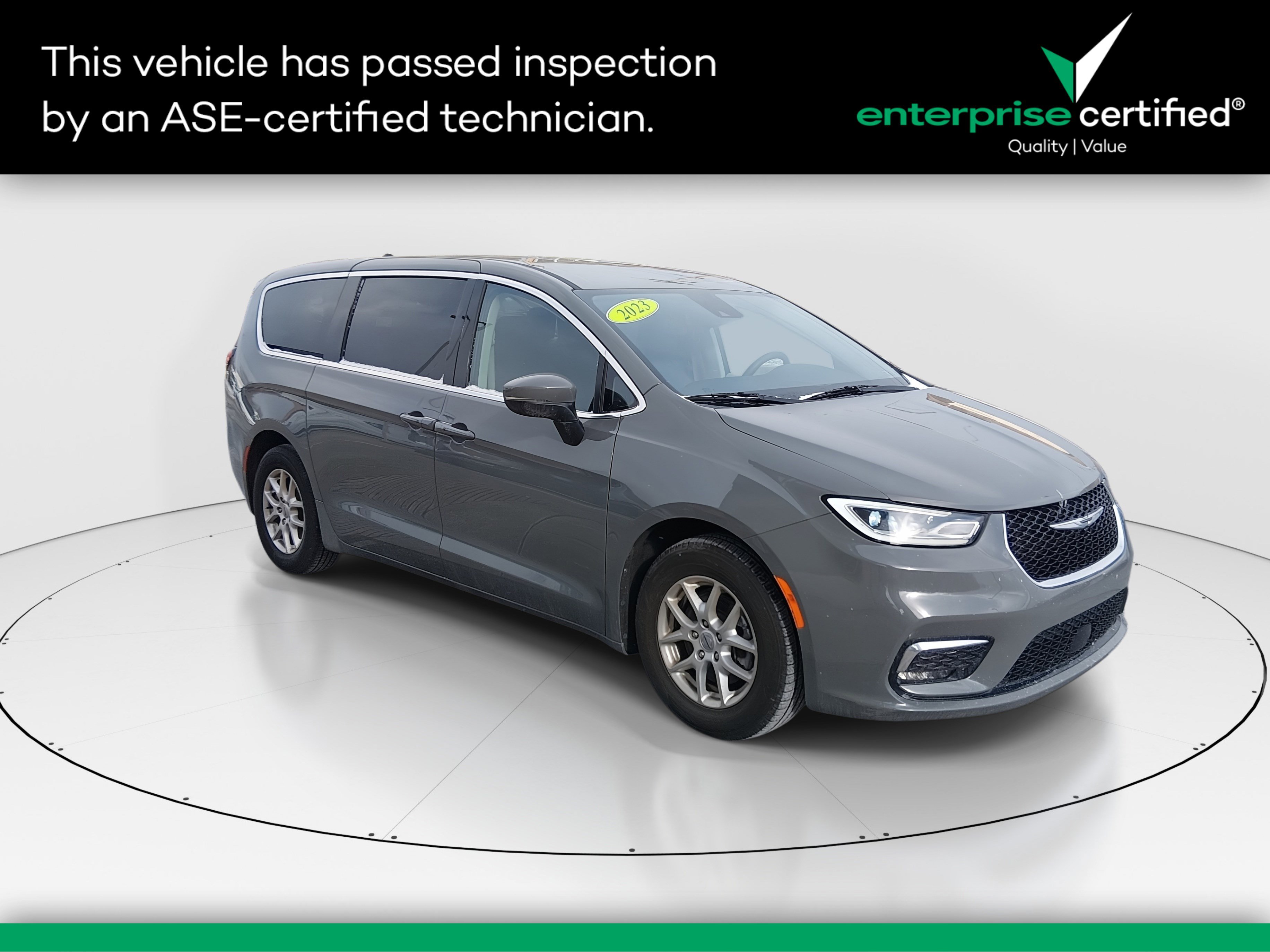 Used 2023 Chrysler Pacifica Touring L FWD