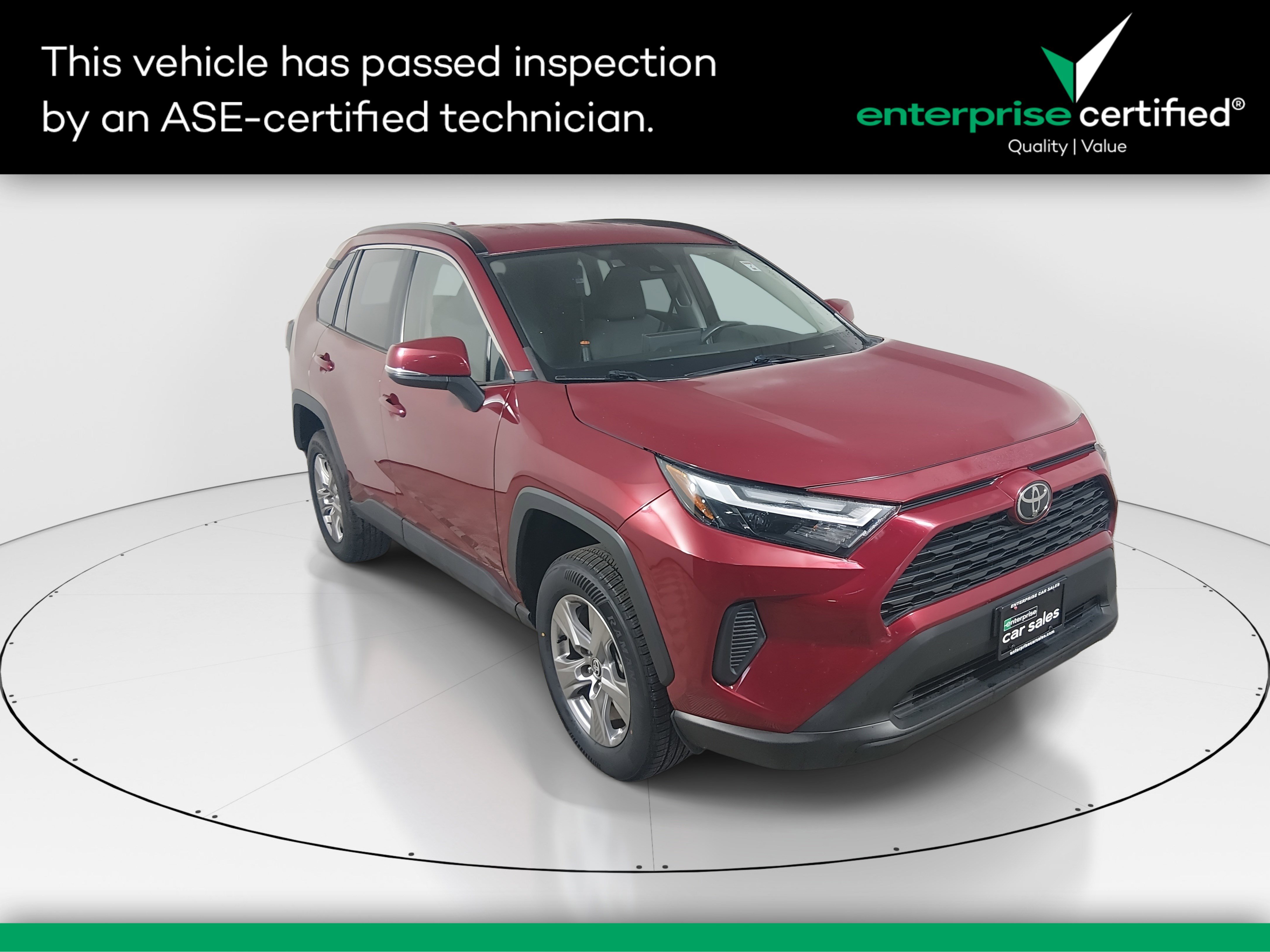 2023 Toyota RAV4 XLE's photo