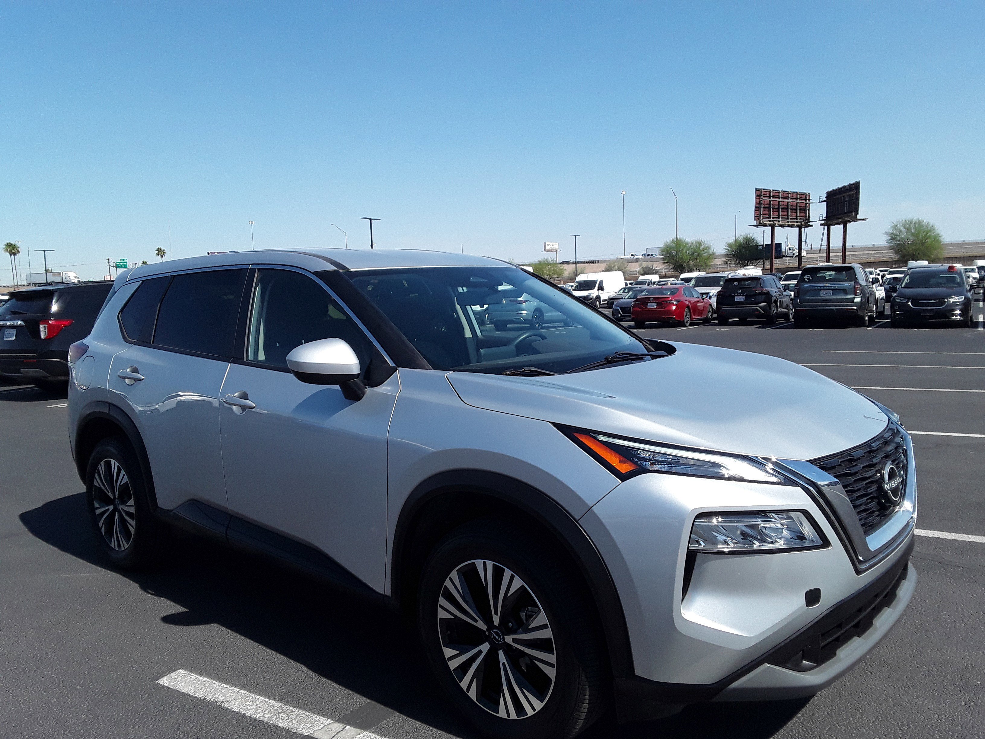 2023 Nissan Rogue FWD SV