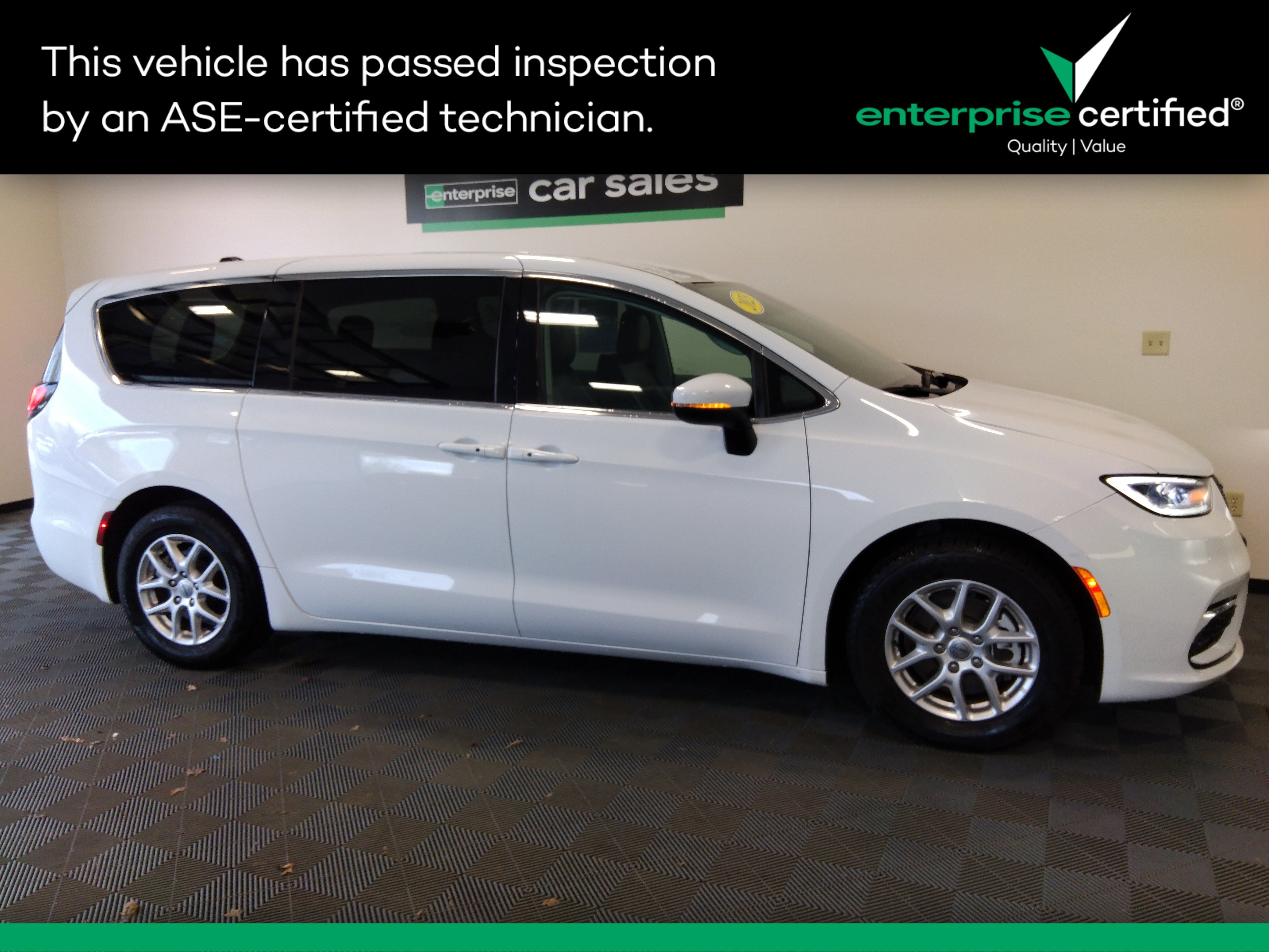 2023 Chrysler Pacifica Touring L FWD