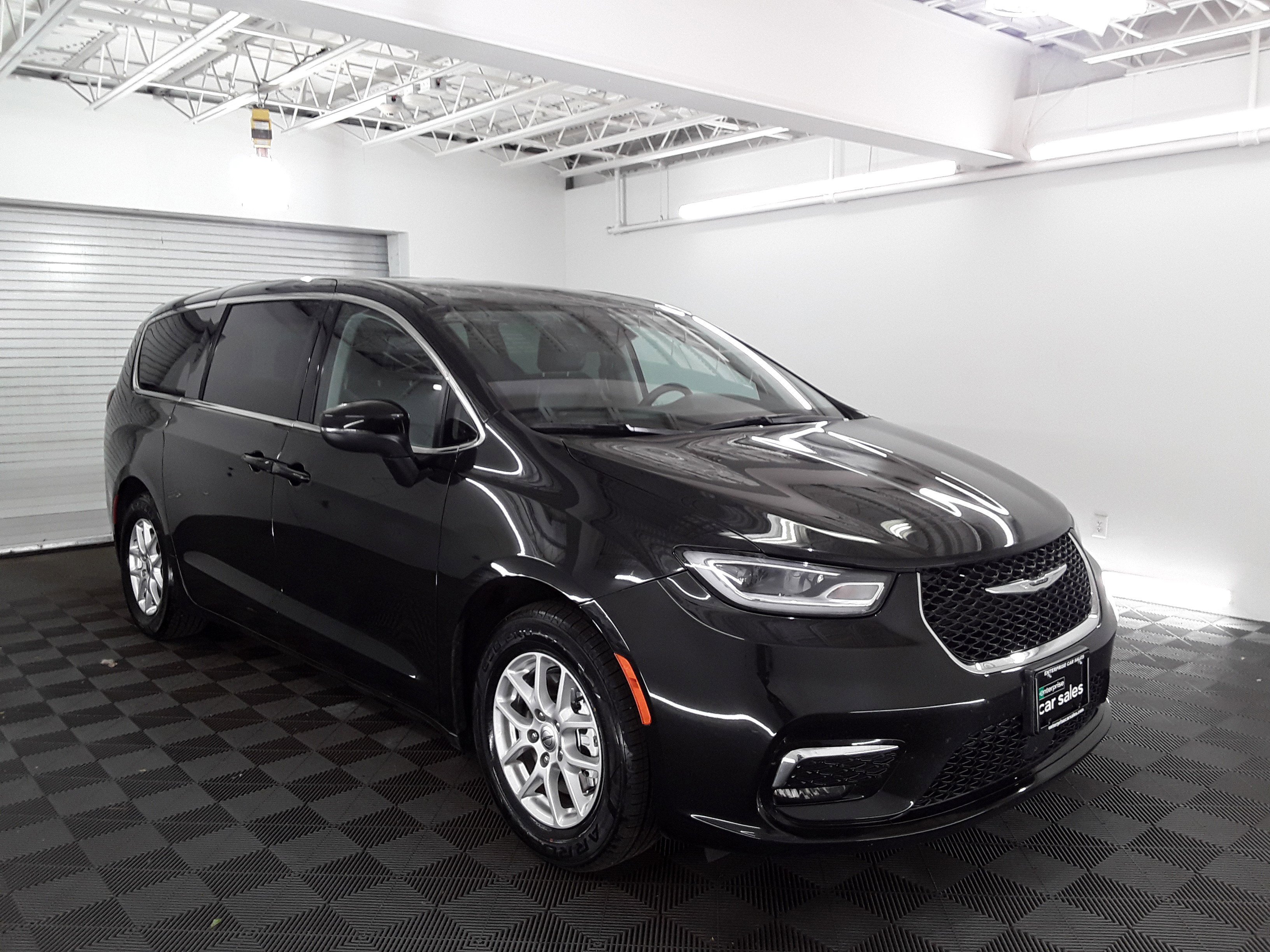 2023 Chrysler Pacifica Touring L FWD