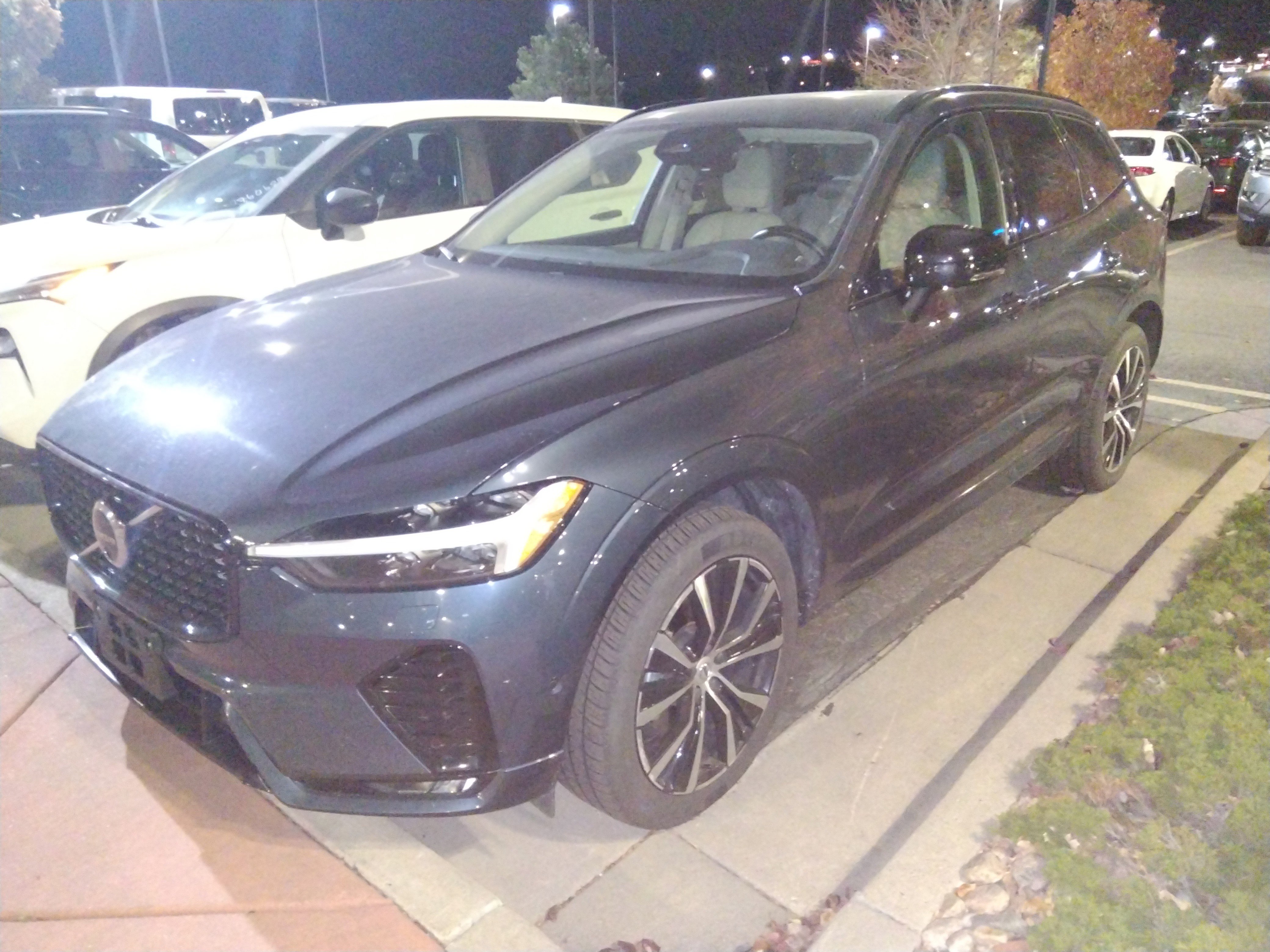 Used 2024 Volvo XC60 B5 AWD Plus Dark Theme