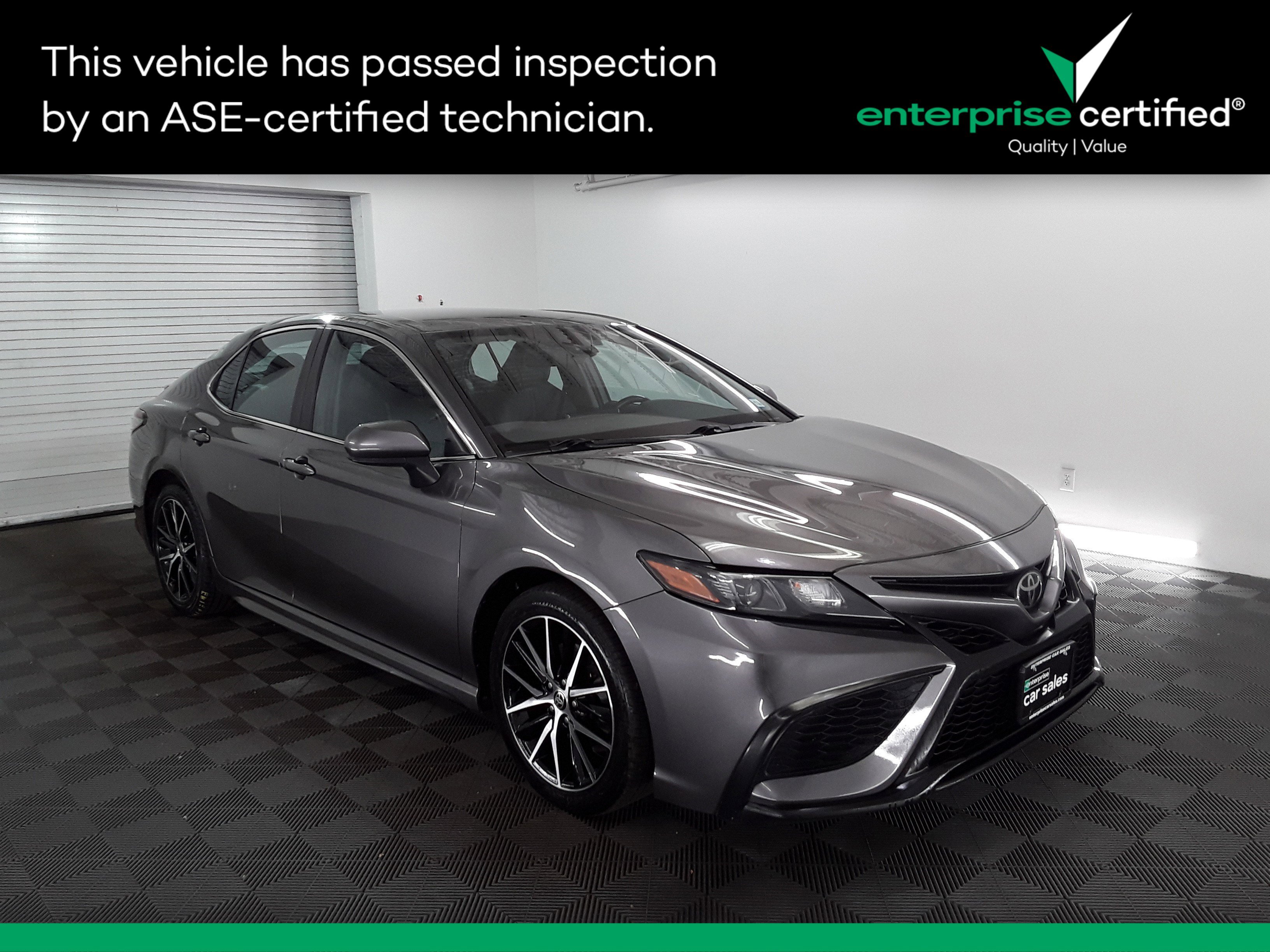 Used 2021 Toyota Camry SE Auto