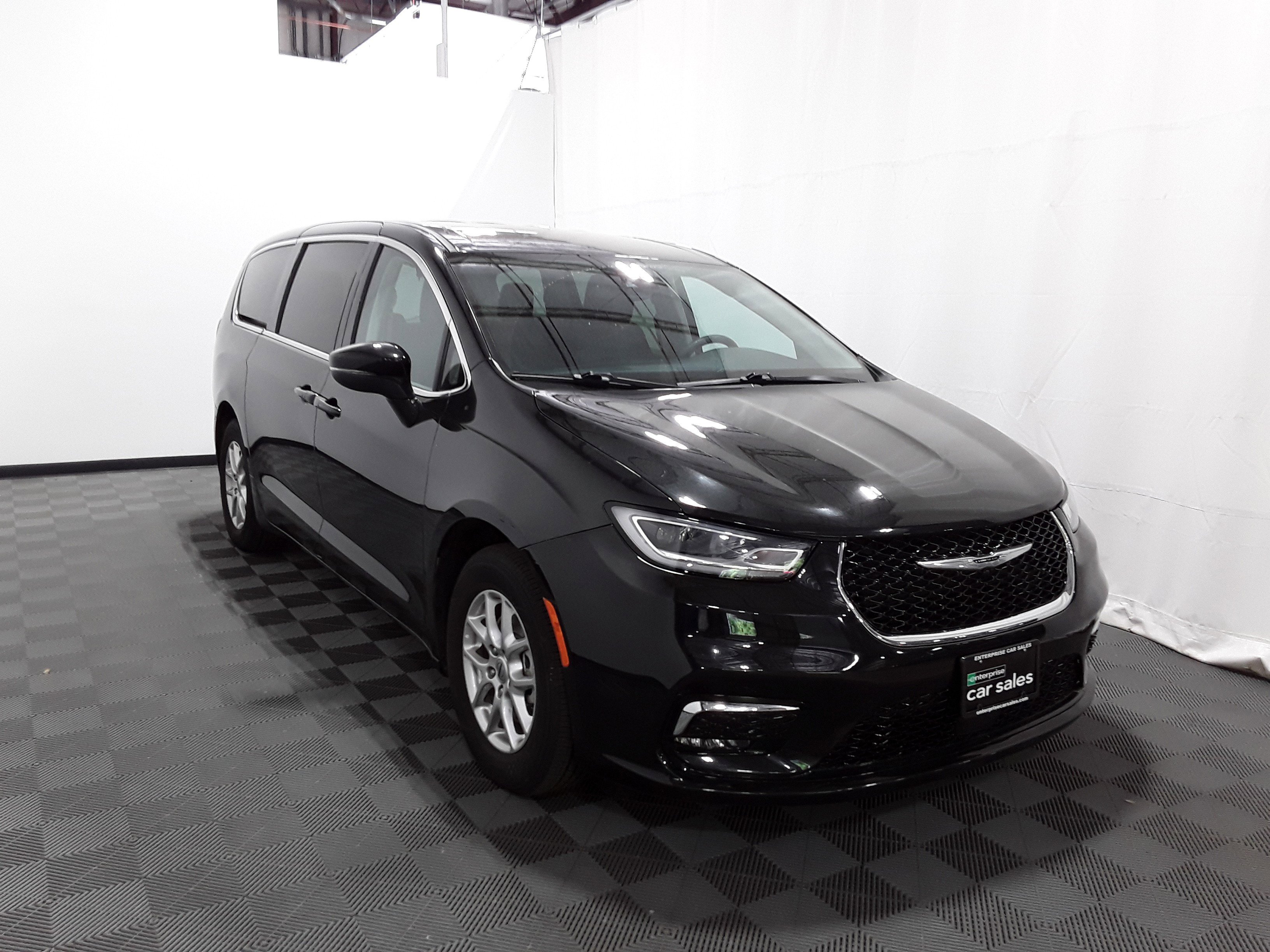 2023 Chrysler Pacifica Touring L FWD