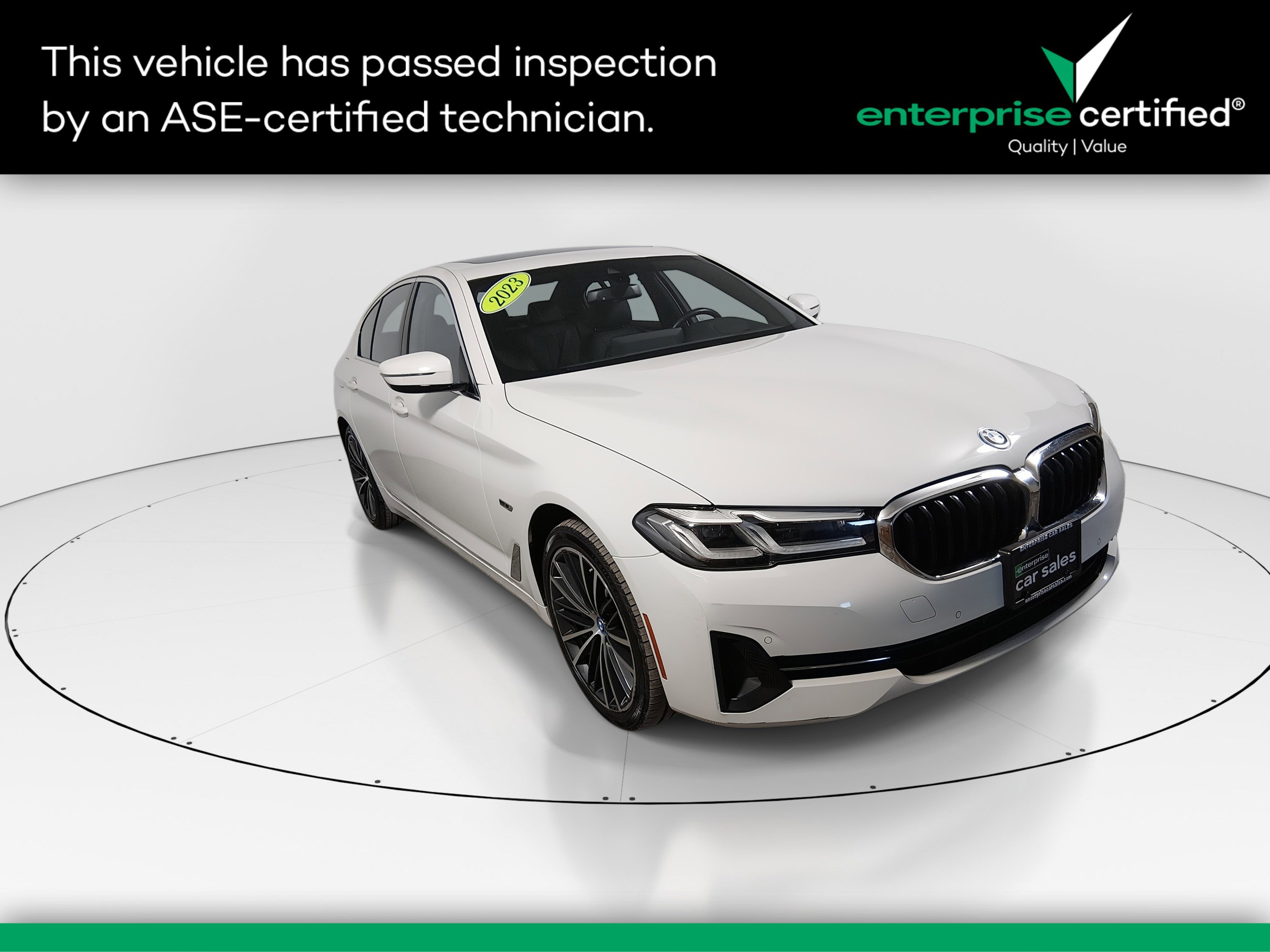 2023 BMW 5 Series 530e's photo