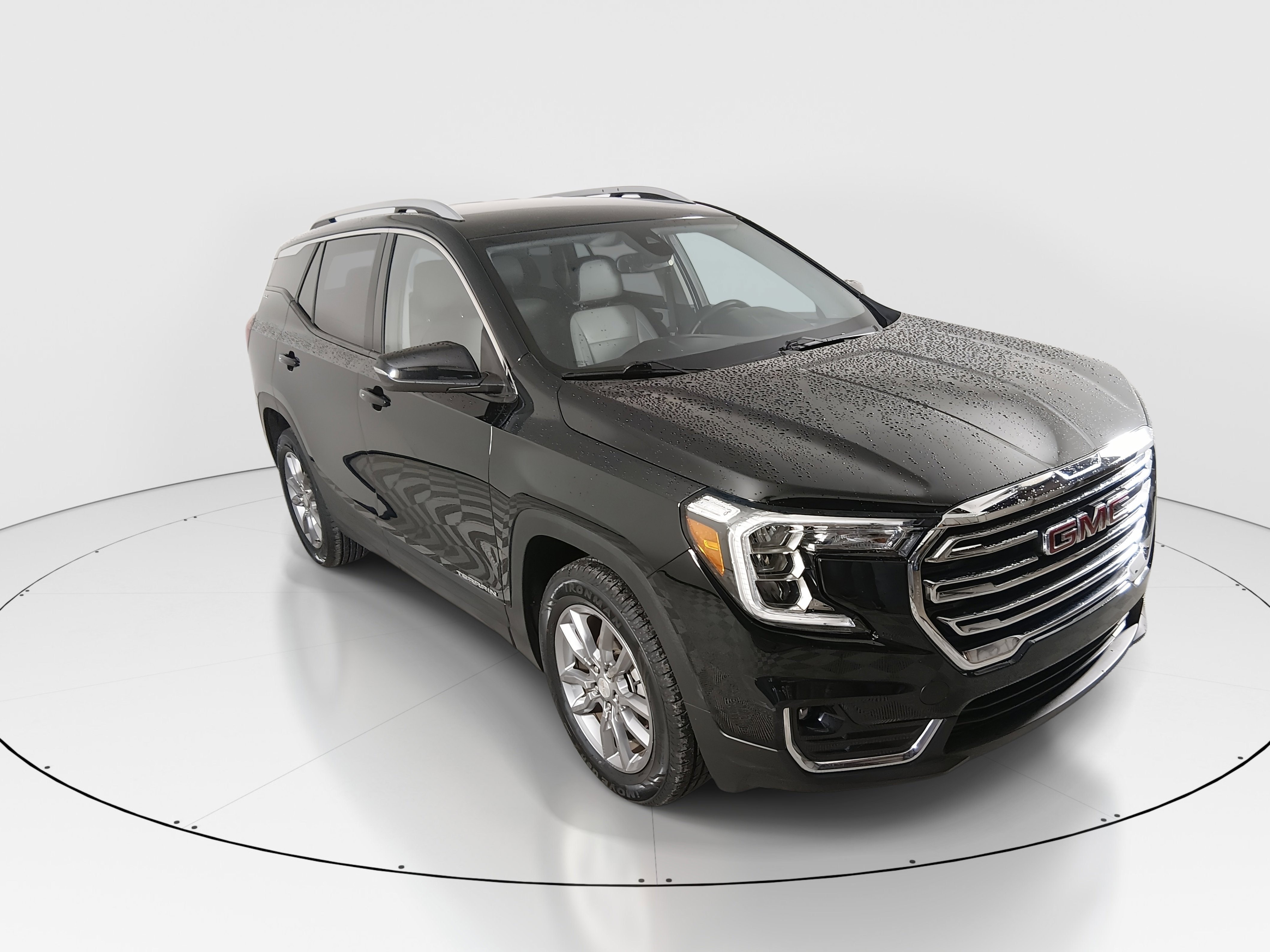 2024 GMC Terrain SLT's photo