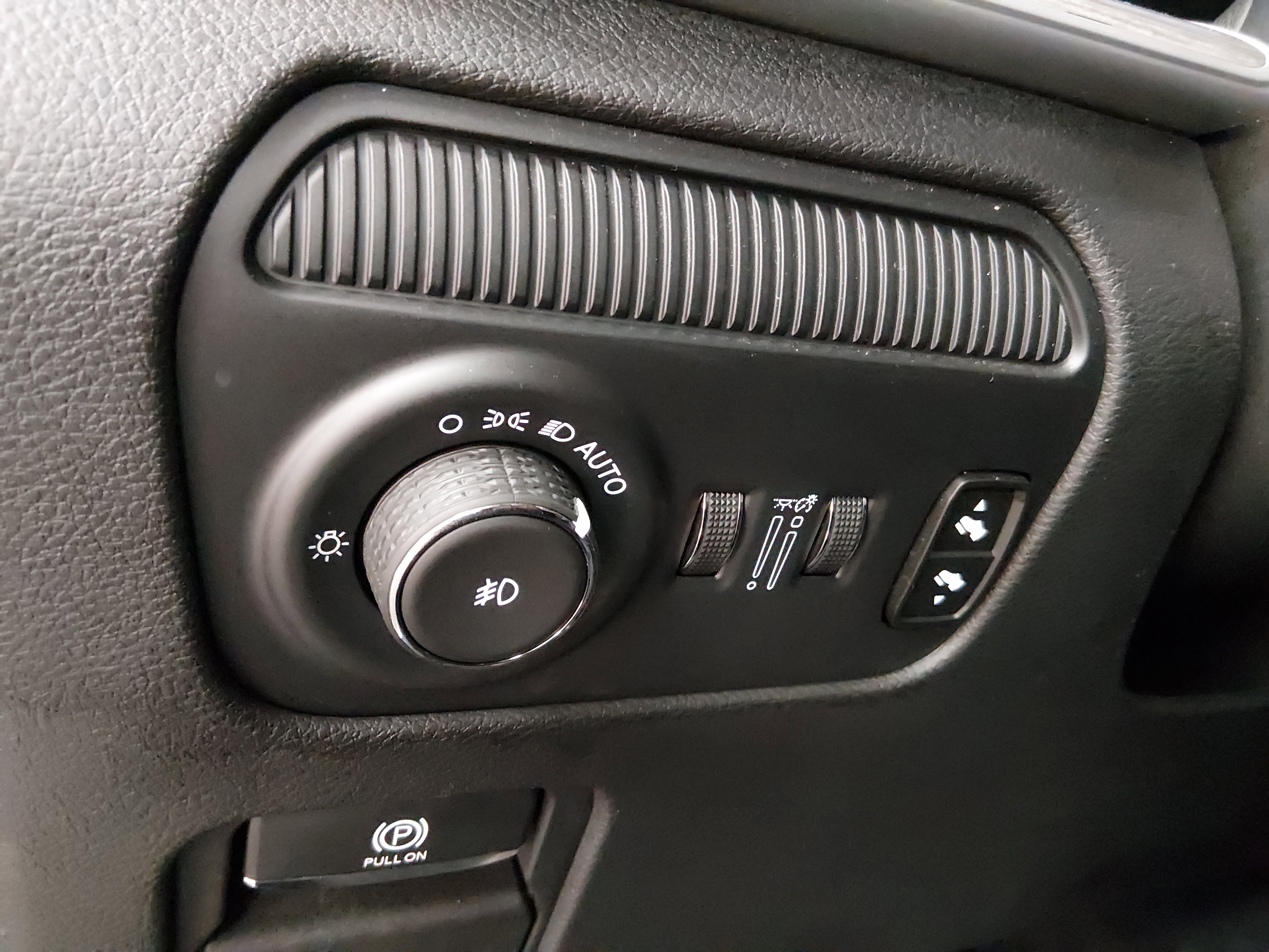 2024 Jeep Wagoneer Series II - Photo 13