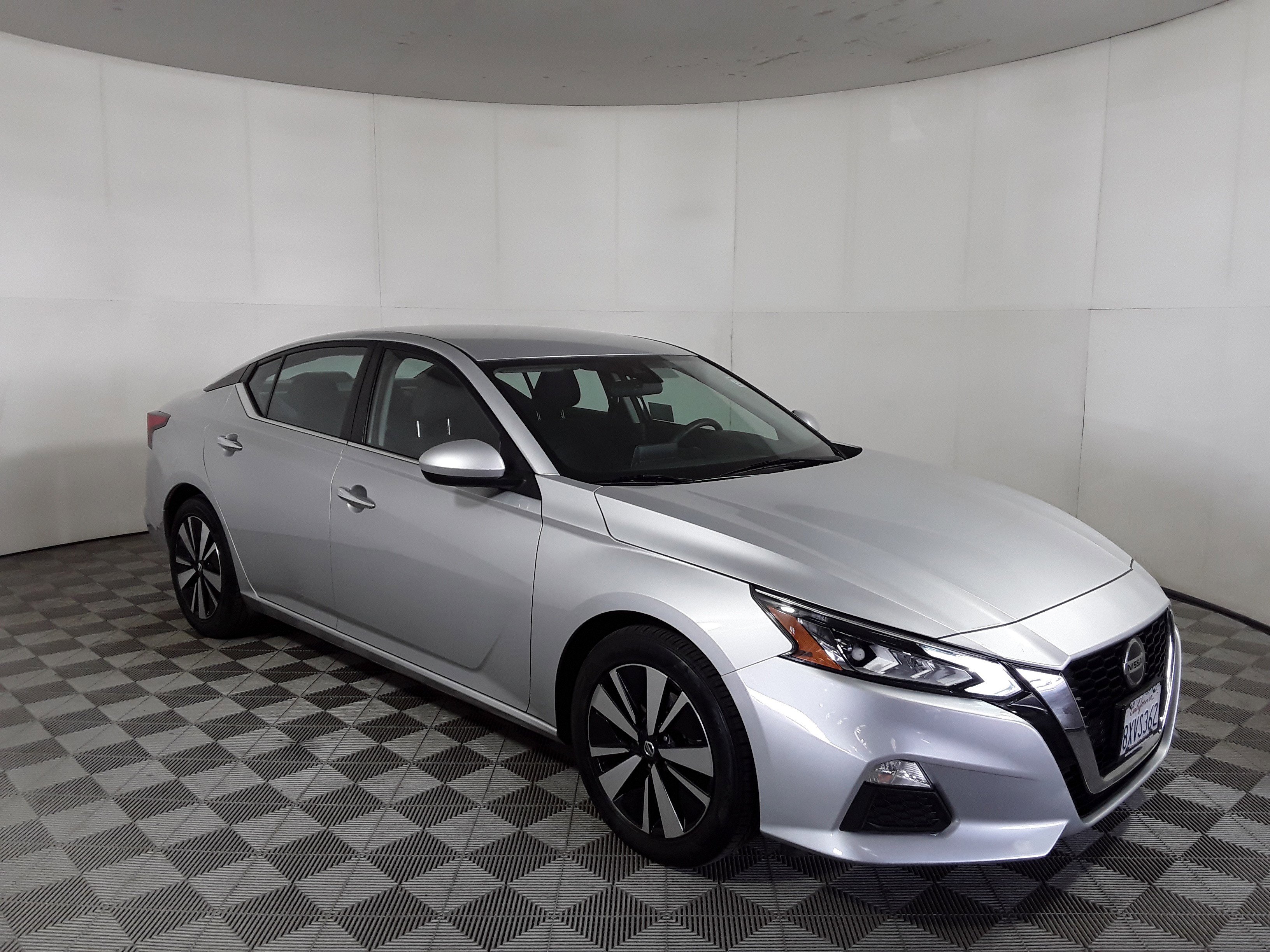 2021 Nissan Altima 2.5 SV Sedan