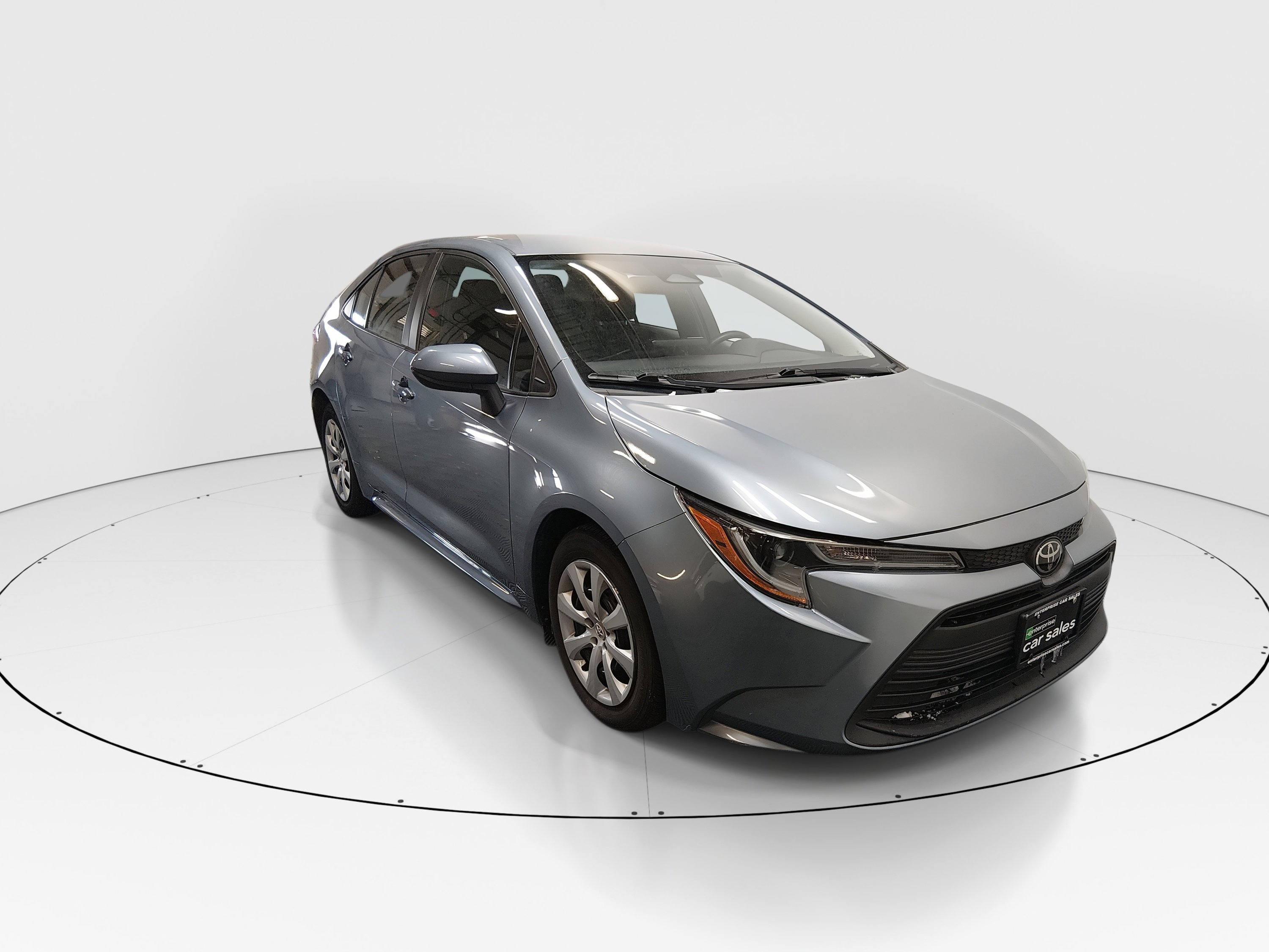 2023 Toyota Corolla LE's photo