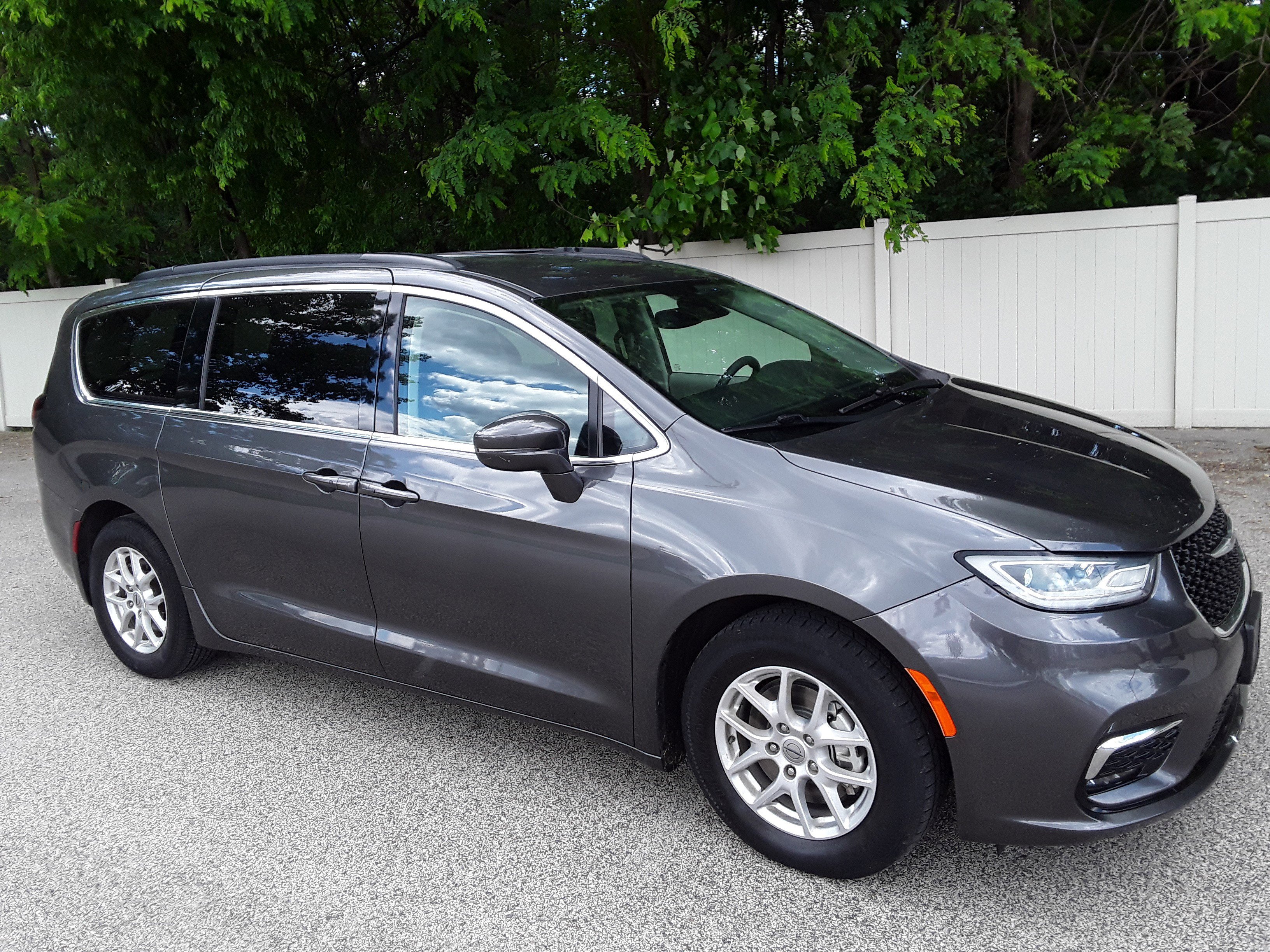 2022 Chrysler Pacifica Touring L FWD