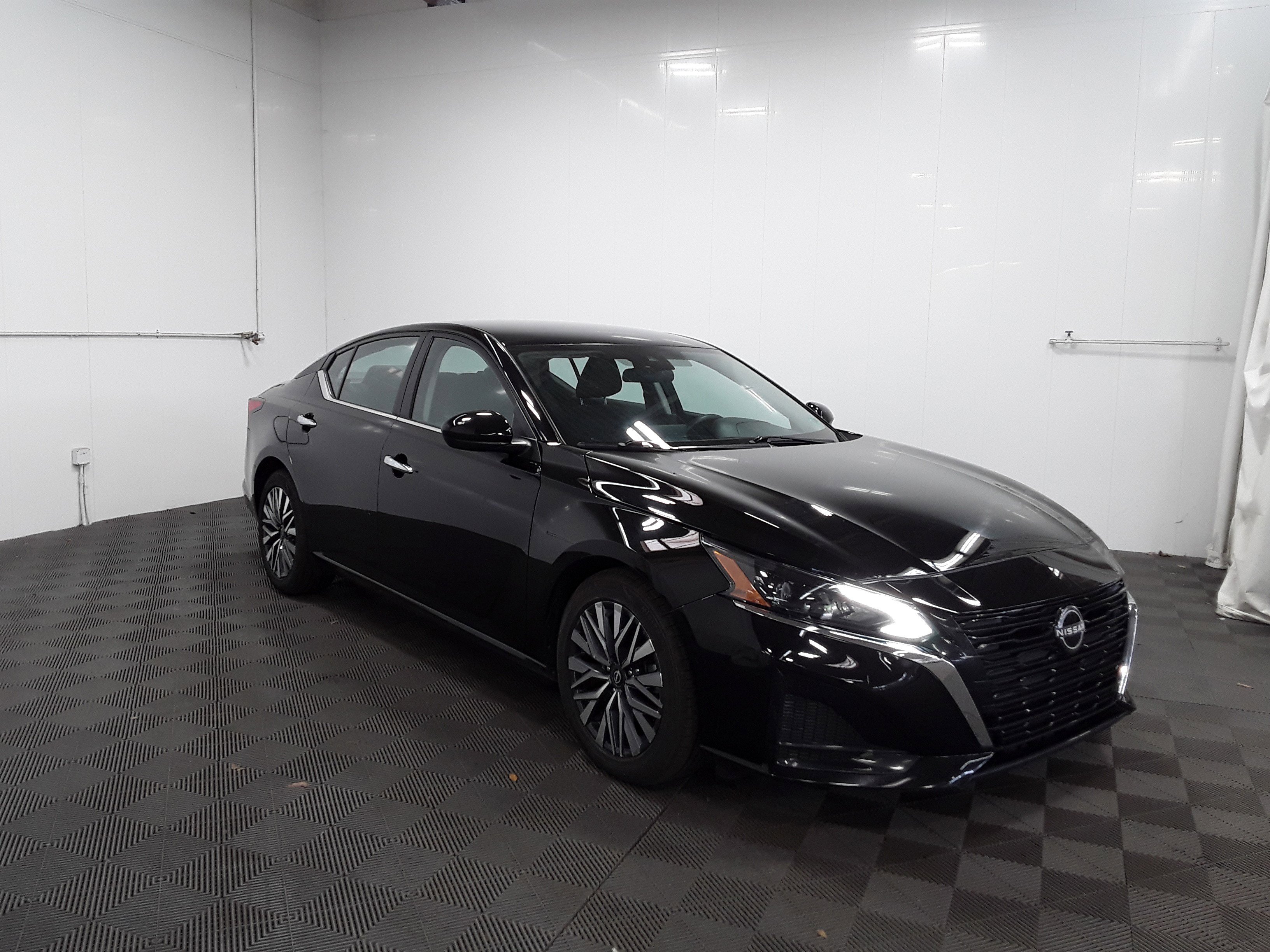 2023 Nissan Altima 2.5 SV Sedan