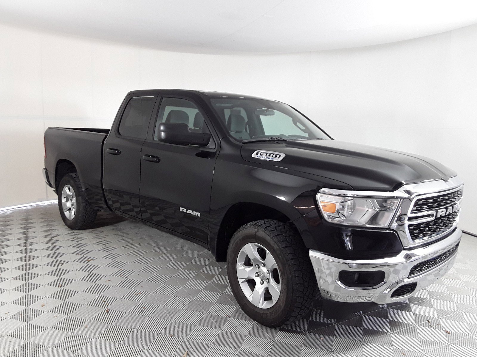 2022 Ram 1500 Big Horn 4x4 Quad Cab 6'4